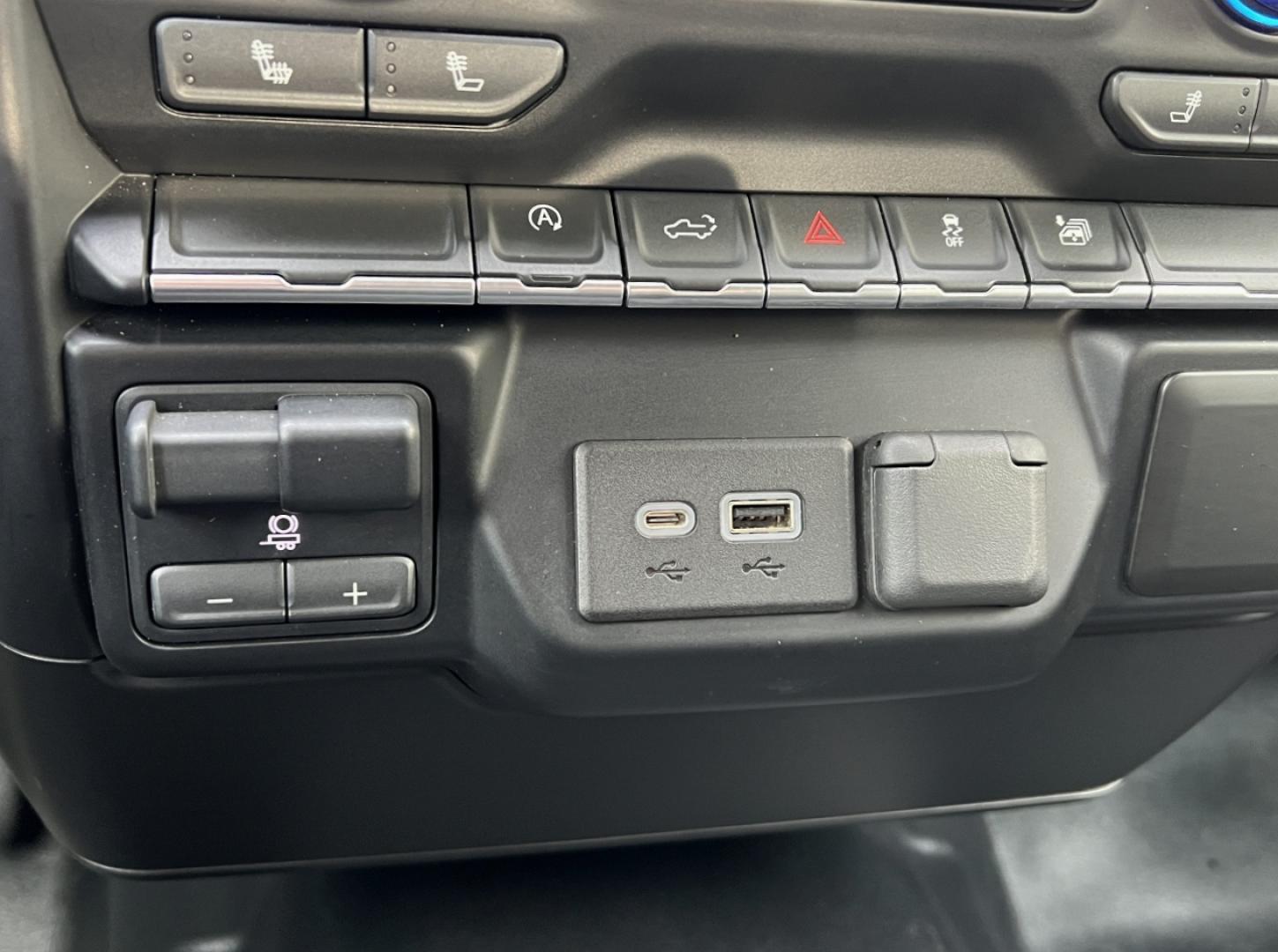 2019 SILVER /Black Chevrolet Silverado 1500 LT Crew Cab 4WD (1GCUYDED8KZ) with an 5.3L V8 engine, Automatic transmission, located at 2990 Old Orchard Rd., Jackson, MO, 63755, 37.354214, -89.612106 - 2019 Chevrolet Silverado 1500 LT 1-Owner 125xxx miles 4x4 5.3L V8 Automatic Backup Camera Power Driver Seat Heated Seats Heated Steering Wheel Bluetooth Remote Start Cruise Power Windows/Locks/Mirrors We have financing available and we accept trades! Fill out a credit application on ou - Photo#27