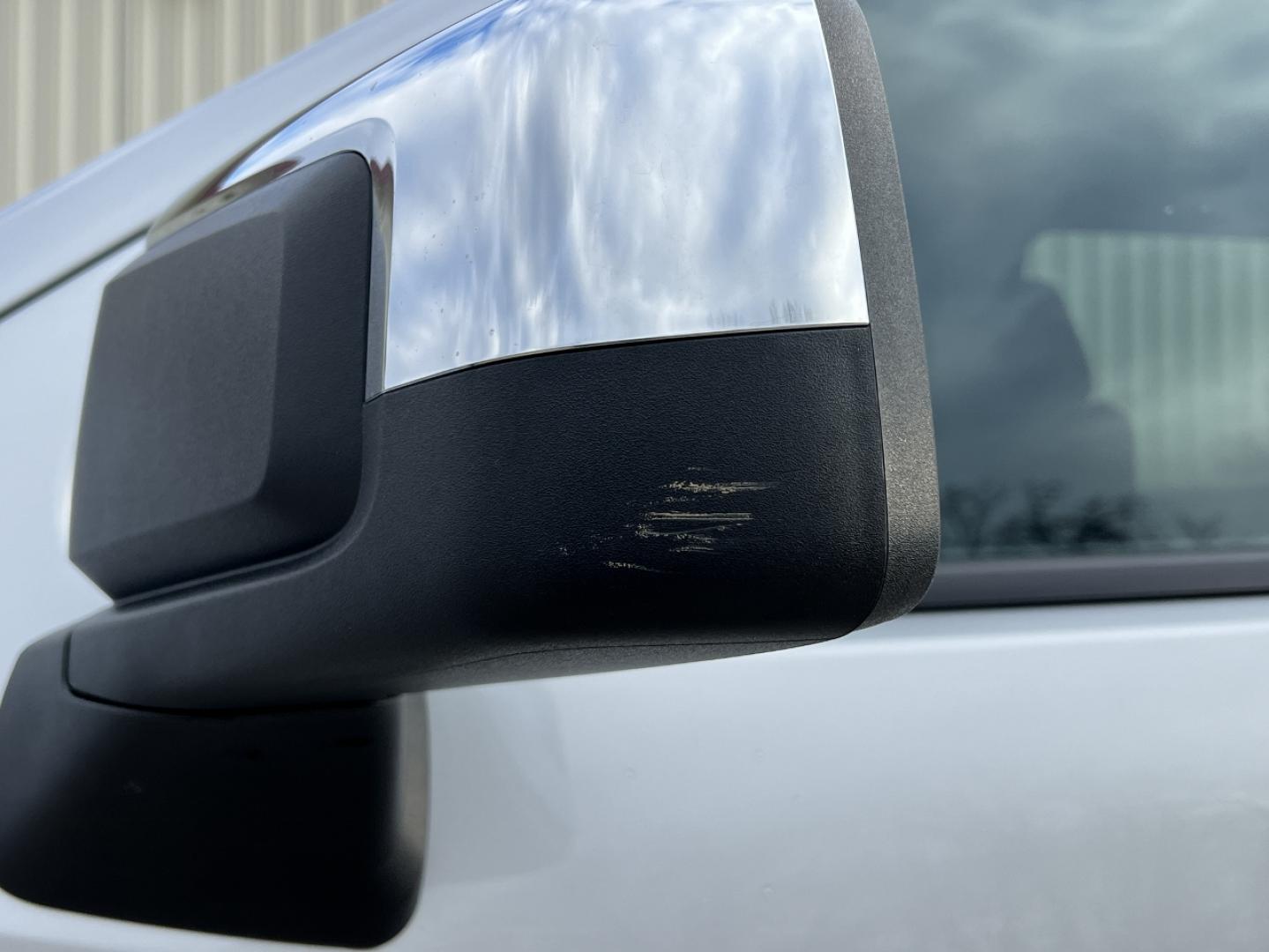 2019 SILVER /Black Chevrolet Silverado 1500 LT Crew Cab 4WD (1GCUYDED8KZ) with an 5.3L V8 engine, Automatic transmission, located at 2990 Old Orchard Rd., Jackson, MO, 63755, 37.354214, -89.612106 - 2019 Chevrolet Silverado 1500 LT 1-Owner 125xxx miles 4x4 5.3L V8 Automatic Backup Camera Power Driver Seat Heated Seats Heated Steering Wheel Bluetooth Remote Start Cruise Power Windows/Locks/Mirrors We have financing available and we accept trades! Fill out a credit application on ou - Photo#44