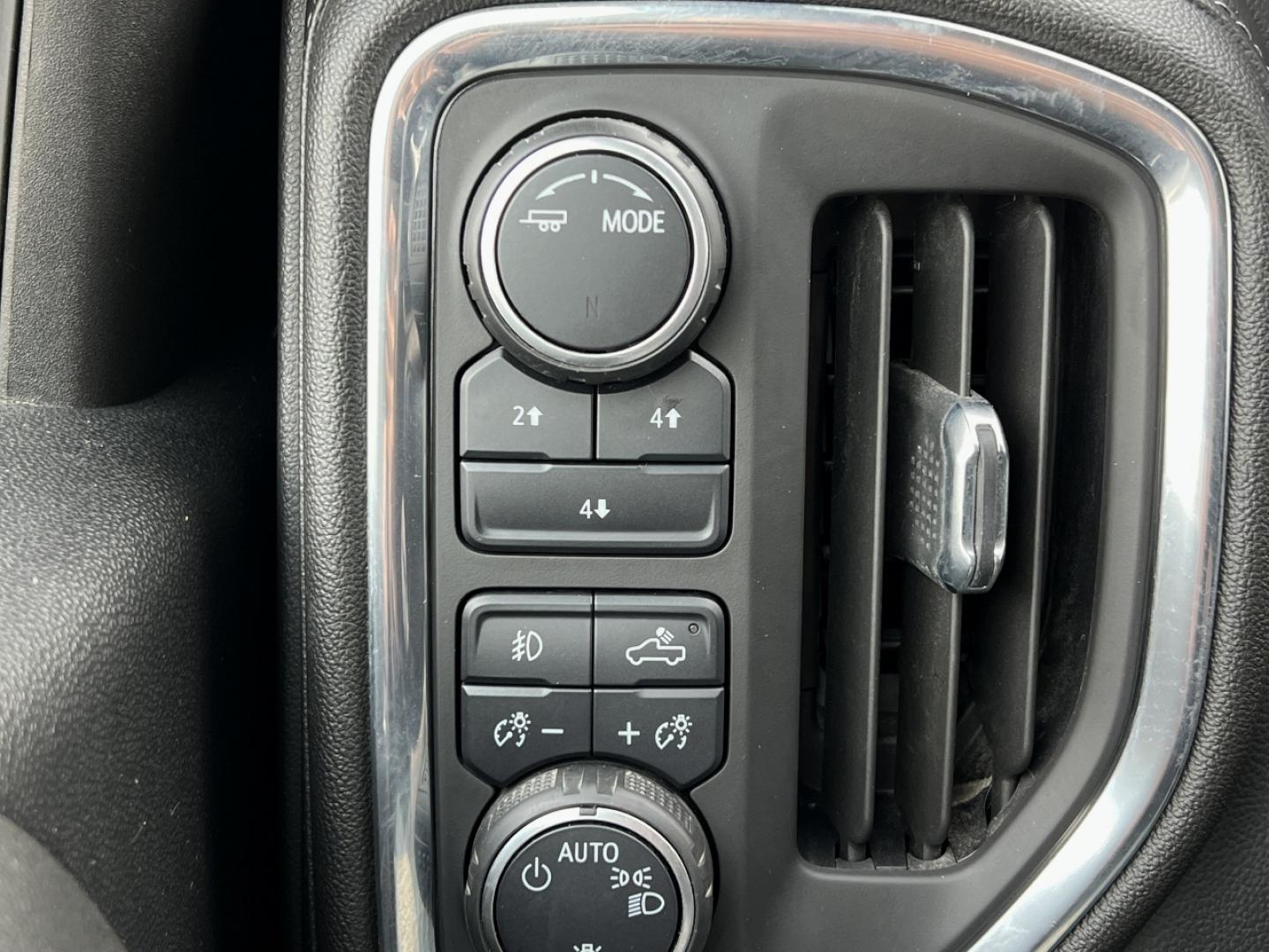 2022 RED /Black Chevrolet Silverado 2500HD LT Double Cab Short Box 4WD (1GC5YNE7XNF) with an 6.6L V8 engine, Automatic transmission, located at 2990 Old Orchard Rd., Jackson, MO, 63755, 37.354214, -89.612106 - 2022 Chevrolet Silverado 2500HD LT 1-Owner 42xxx miles 4x4 6.6L V8 Automatic Backup Camera Power Driver Seat Heated Seats Heated Steering Wheel Bluetooth Remote Start Cruise Power Windows/Locks/Mirrors We have financing available and we accept trades! Fill out a credit application on o - Photo#2