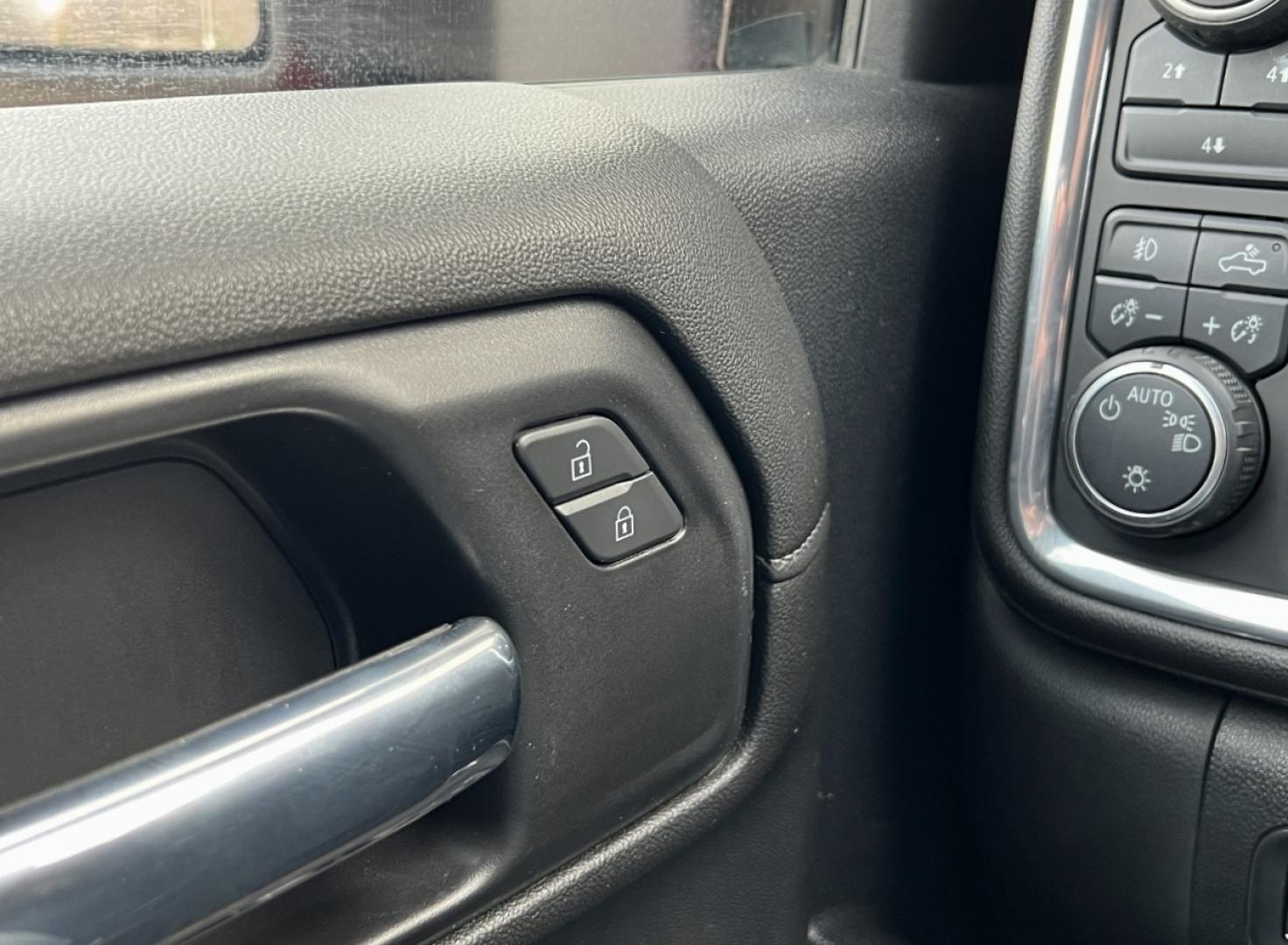 2022 RED /Black Chevrolet Silverado 2500HD LT Double Cab Short Box 4WD (1GC5YNE7XNF) with an 6.6L V8 engine, Automatic transmission, located at 2990 Old Orchard Rd., Jackson, MO, 63755, 37.354214, -89.612106 - 2022 Chevrolet Silverado 2500HD LT 1-Owner 42xxx miles 4x4 6.6L V8 Automatic Backup Camera Power Driver Seat Heated Seats Heated Steering Wheel Bluetooth Remote Start Cruise Power Windows/Locks/Mirrors We have financing available and we accept trades! Fill out a credit application on o - Photo#29