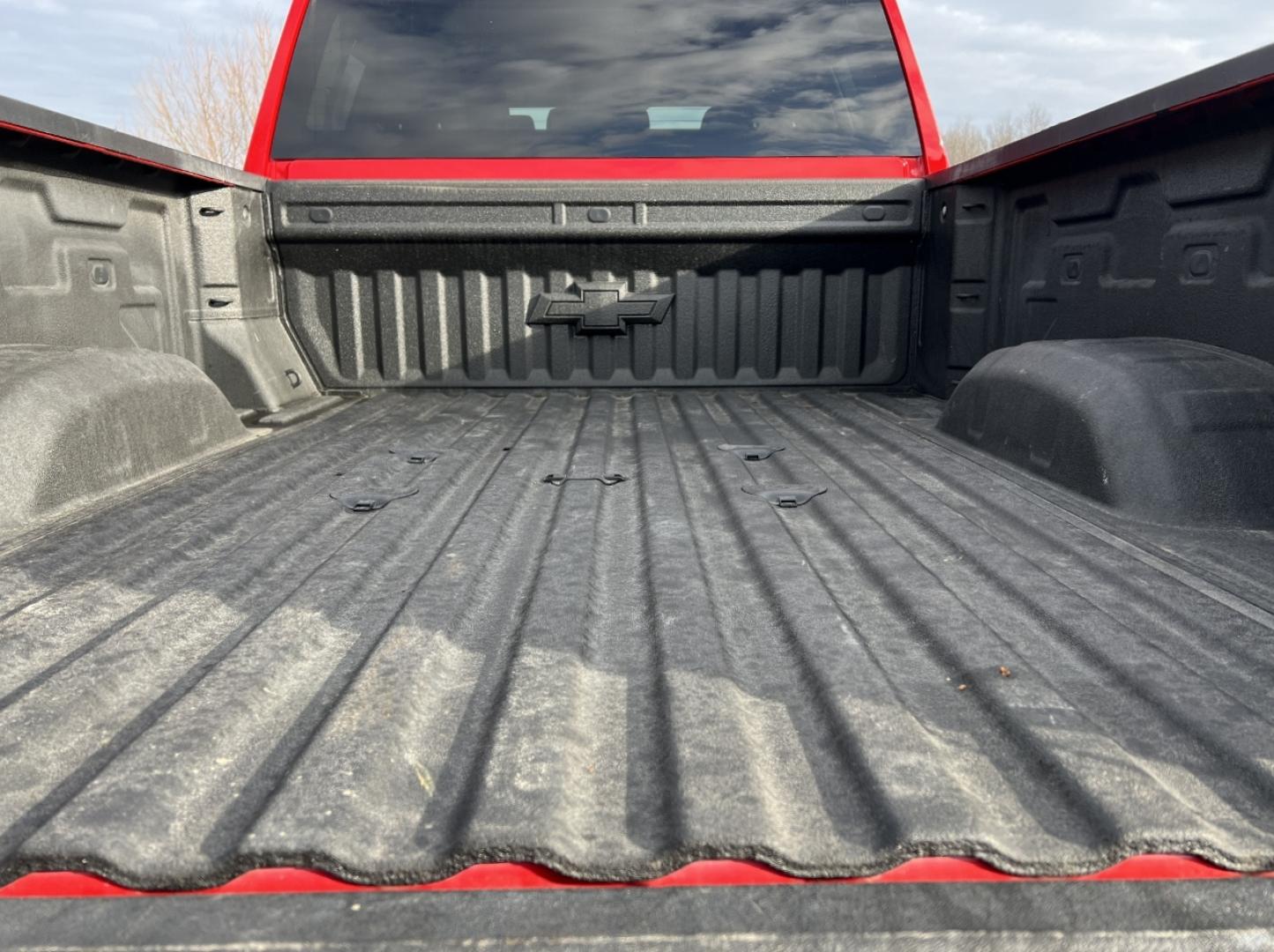 2022 RED /Black Chevrolet Silverado 2500HD LT Double Cab Short Box 4WD (1GC5YNE7XNF) with an 6.6L V8 engine, Automatic transmission, located at 2990 Old Orchard Rd., Jackson, MO, 63755, 37.354214, -89.612106 - 2022 Chevrolet Silverado 2500HD LT 1-Owner 42xxx miles 4x4 6.6L V8 Automatic Backup Camera Power Driver Seat Heated Seats Heated Steering Wheel Bluetooth Remote Start Cruise Power Windows/Locks/Mirrors We have financing available and we accept trades! Fill out a credit application on o - Photo#21