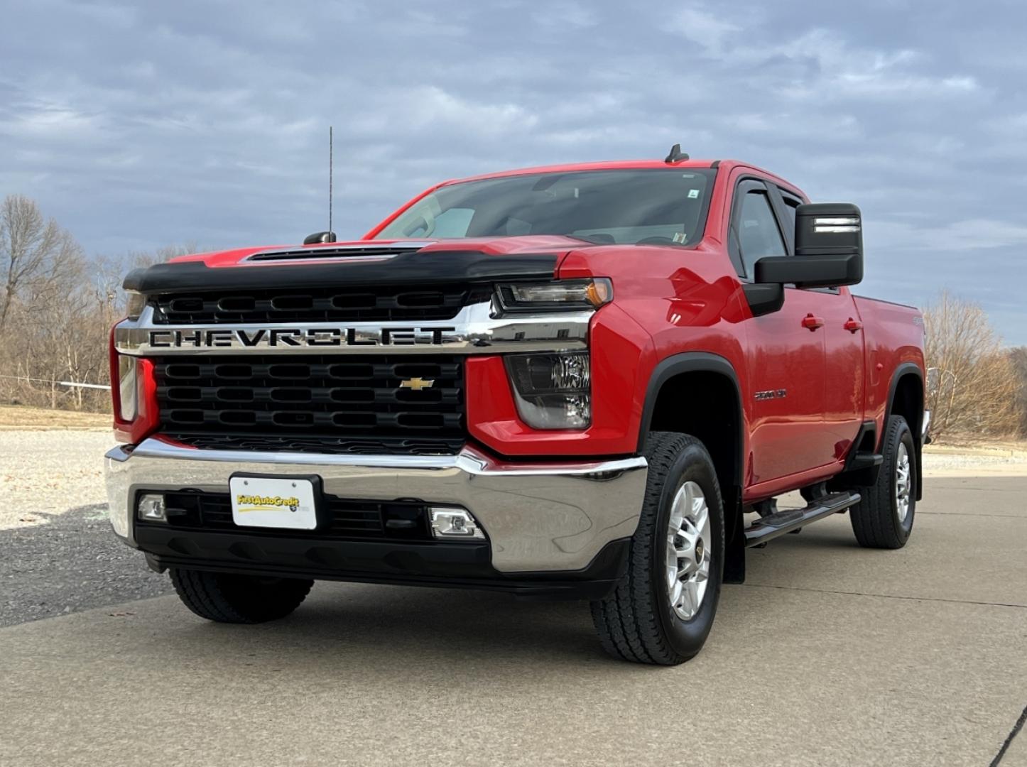 2022 RED /Black Chevrolet Silverado 2500HD LT Double Cab Short Box 4WD (1GC5YNE7XNF) with an 6.6L V8 engine, Automatic transmission, located at 2990 Old Orchard Rd., Jackson, MO, 63755, 37.354214, -89.612106 - 2022 Chevrolet Silverado 2500HD LT 1-Owner 42xxx miles 4x4 6.6L V8 Automatic Backup Camera Power Driver Seat Heated Seats Heated Steering Wheel Bluetooth Remote Start Cruise Power Windows/Locks/Mirrors We have financing available and we accept trades! Fill out a credit application on o - Photo#7