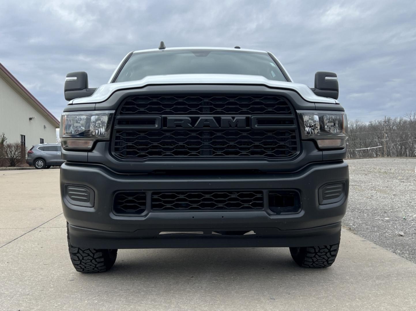 2024 WHITE /Gray RAM 2500 Tradesman Crew Cab SWB 4WD (3C6UR5CJ8RG) with an 6.4L V8 HEMI engine, Automatic transmission, located at 2990 Old Orchard Rd., Jackson, MO, 63755, 37.354214, -89.612106 - 2024 Ram 2500 Tradesman 1-Owner 83xxx miles 4x4 6.4L V8 HEMI Automatic Leather Backup Camera Bluetooth Cruise Power Windows/Locks/Mirrors We have financing available and we accept trades! Fill out a credit application on our website or come by today! If you have any questions, give us a - Photo#10