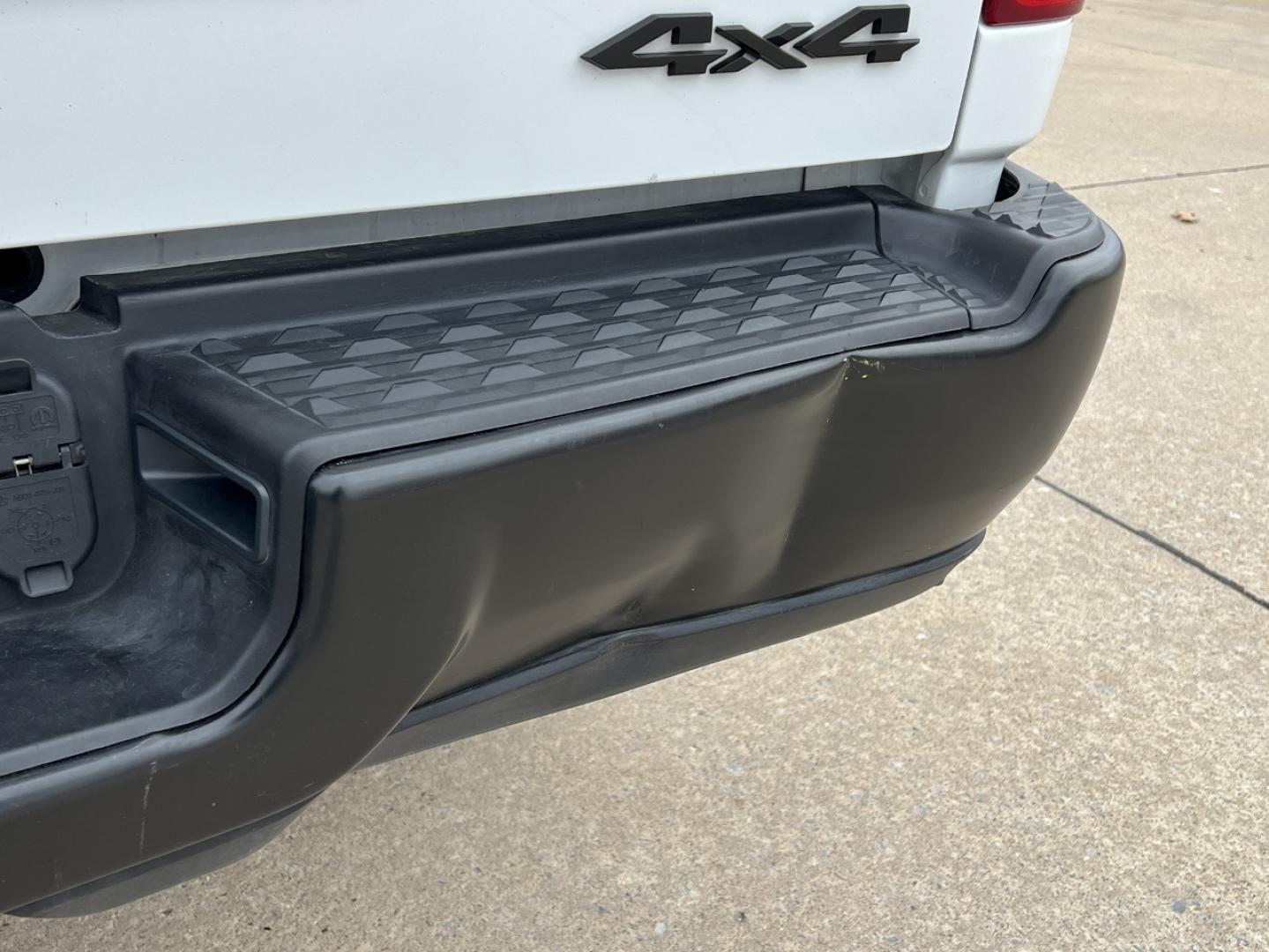 2024 WHITE /Gray RAM 2500 Tradesman Crew Cab SWB 4WD (3C6UR5CJ8RG) with an 6.4L V8 HEMI engine, Automatic transmission, located at 2990 Old Orchard Rd., Jackson, MO, 63755, 37.354214, -89.612106 - 2024 Ram 2500 Tradesman 1-Owner 83xxx miles 4x4 6.4L V8 HEMI Automatic Leather Backup Camera Bluetooth Cruise Power Windows/Locks/Mirrors We have financing available and we accept trades! Fill out a credit application on our website or come by today! If you have any questions, give us a - Photo#32