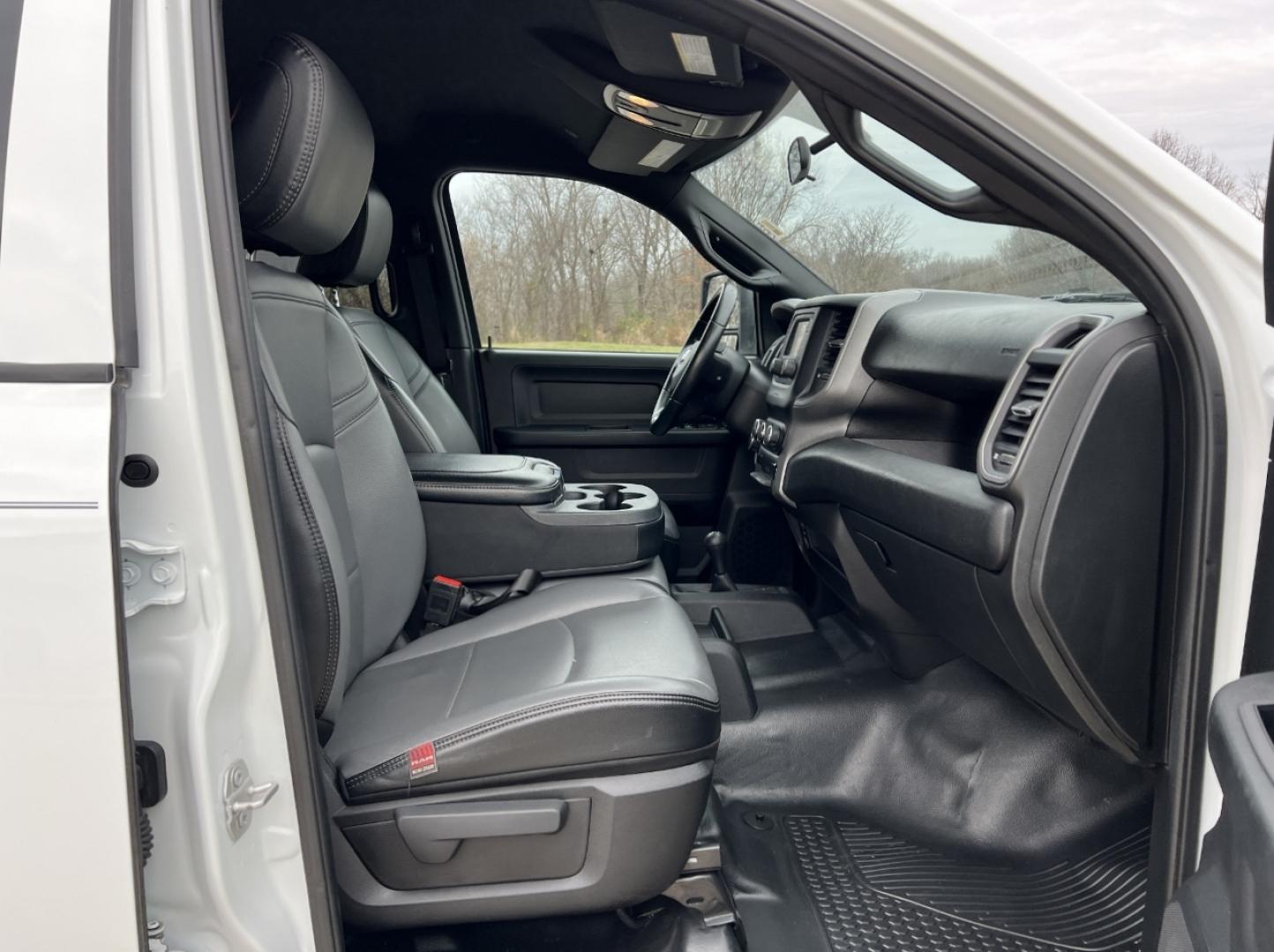 2024 WHITE /Gray RAM 2500 Tradesman Crew Cab SWB 4WD (3C6UR5CJ8RG) with an 6.4L V8 HEMI engine, Automatic transmission, located at 2990 Old Orchard Rd., Jackson, MO, 63755, 37.354214, -89.612106 - 2024 Ram 2500 Tradesman 1-Owner 83xxx miles 4x4 6.4L V8 HEMI Automatic Leather Backup Camera Bluetooth Cruise Power Windows/Locks/Mirrors We have financing available and we accept trades! Fill out a credit application on our website or come by today! If you have any questions, give us a - Photo#14