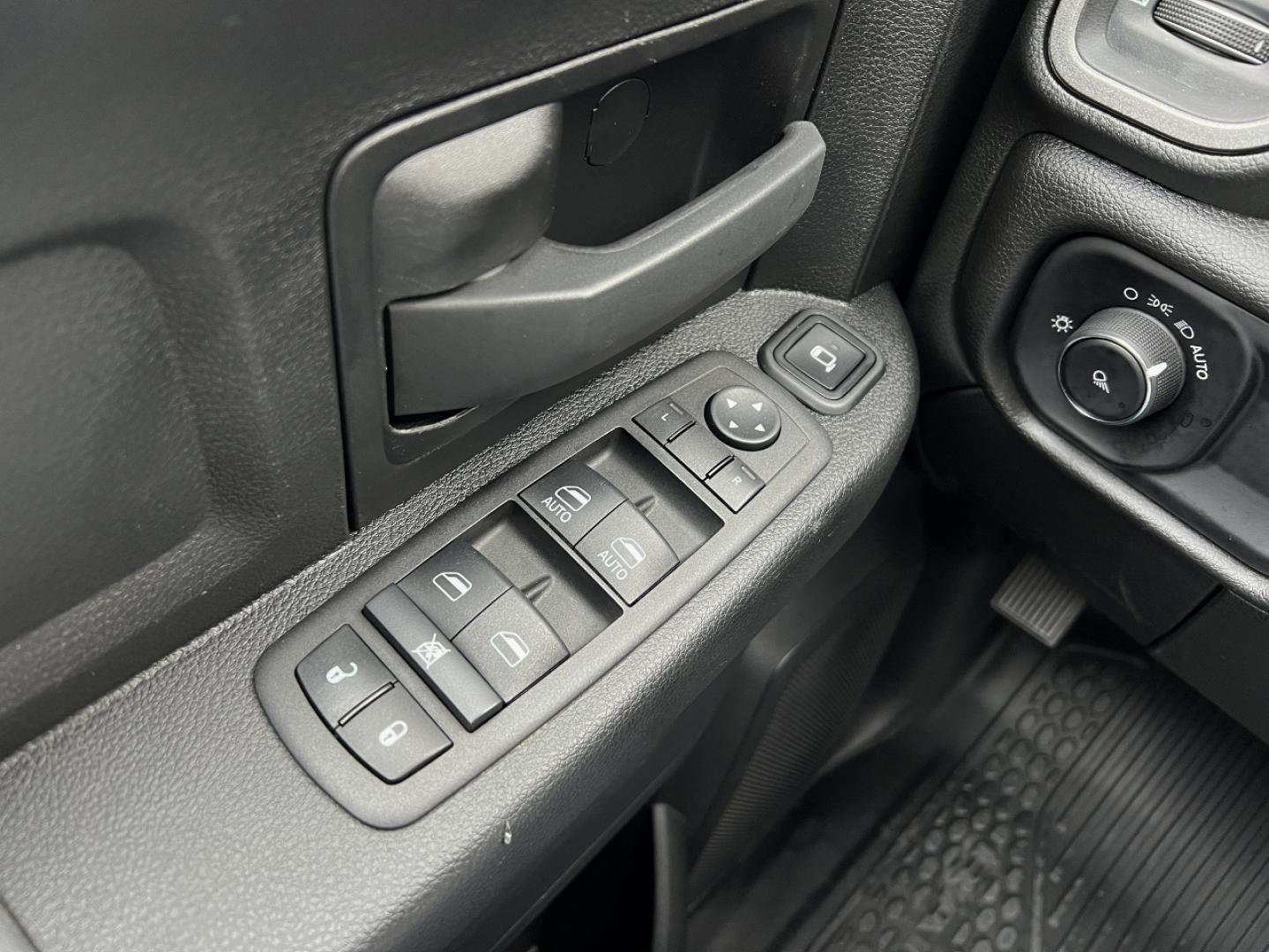 2024 WHITE /Gray RAM 2500 Tradesman Crew Cab SWB 4WD (3C6UR5CJ8RG) with an 6.4L V8 HEMI engine, Automatic transmission, located at 2990 Old Orchard Rd., Jackson, MO, 63755, 37.354214, -89.612106 - 2024 Ram 2500 Tradesman 1-Owner 83xxx miles 4x4 6.4L V8 HEMI Automatic Leather Backup Camera Bluetooth Cruise Power Windows/Locks/Mirrors We have financing available and we accept trades! Fill out a credit application on our website or come by today! If you have any questions, give us a - Photo#26