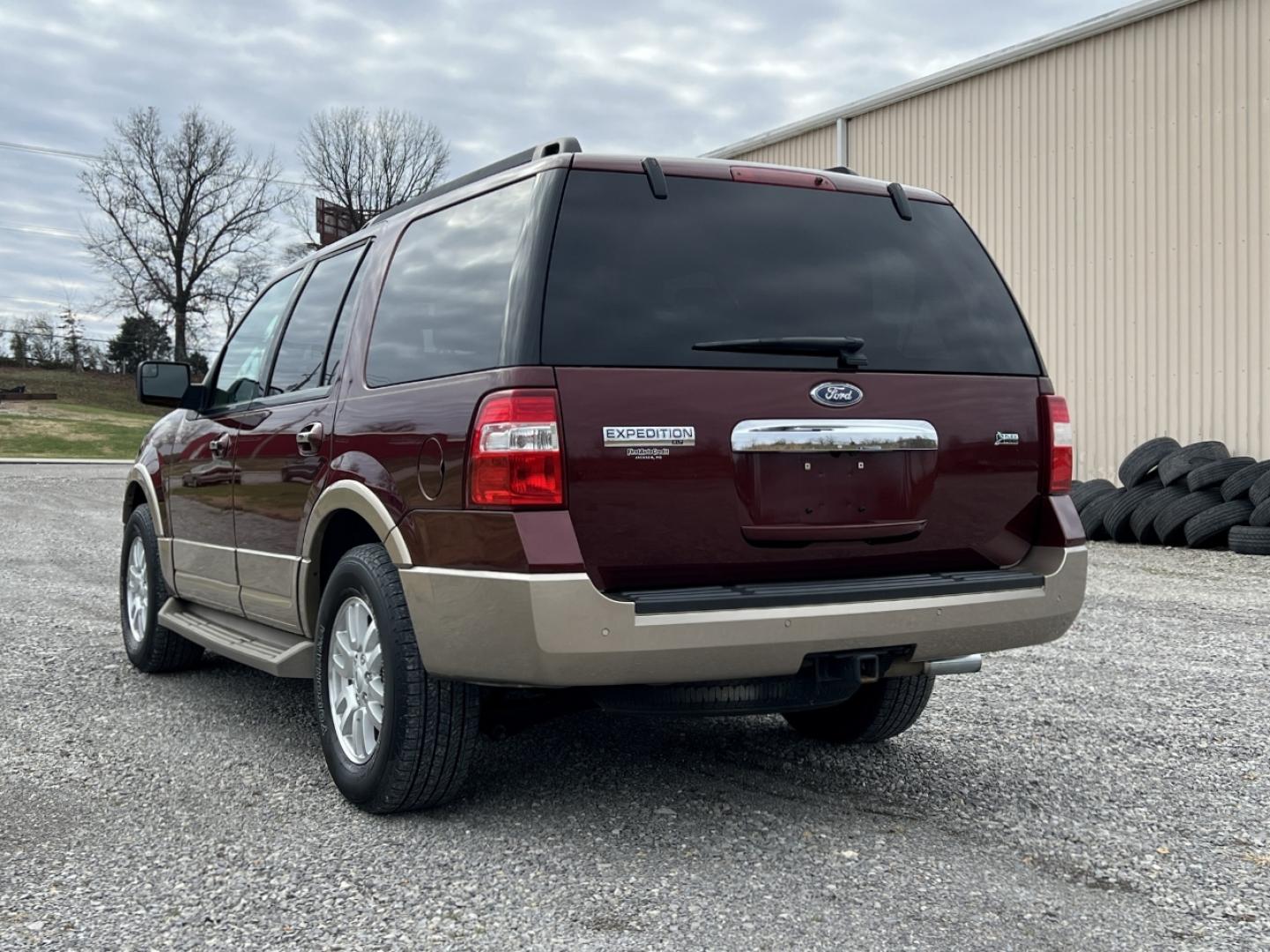 2013 BURGUNDY /Tan Ford Expedition XLT 2WD (1FMJU1H58DE) with an 5.4L V8 engine, Automatic transmission, located at 2990 Old Orchard Rd., Jackson, MO, 63755, 37.354214, -89.612106 - 2013 Ford Expedition XLT 125xxx miles Rear Wheel Drive 5.4L V8 Automatic Leather 3rd Row Backup Camera Power/Heated Seats Sunroof Cruise Power Windows/Locks/Mirrors We have financing available and we accept trades! Fill out a credit application on our website or come by today! If you ha - Photo#10