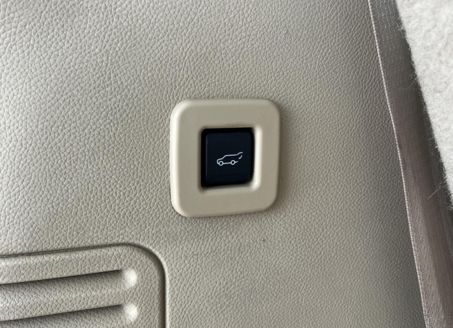 2013 BURGUNDY /Tan Ford Expedition XLT 2WD (1FMJU1H58DE) with an 5.4L V8 engine, Automatic transmission, located at 2990 Old Orchard Rd., Jackson, MO, 63755, 37.354214, -89.612106 - 2013 Ford Expedition XLT 125xxx miles Rear Wheel Drive 5.4L V8 Automatic Leather 3rd Row Backup Camera Power/Heated Seats Sunroof Cruise Power Windows/Locks/Mirrors We have financing available and we accept trades! Fill out a credit application on our website or come by today! If you ha - Photo#23