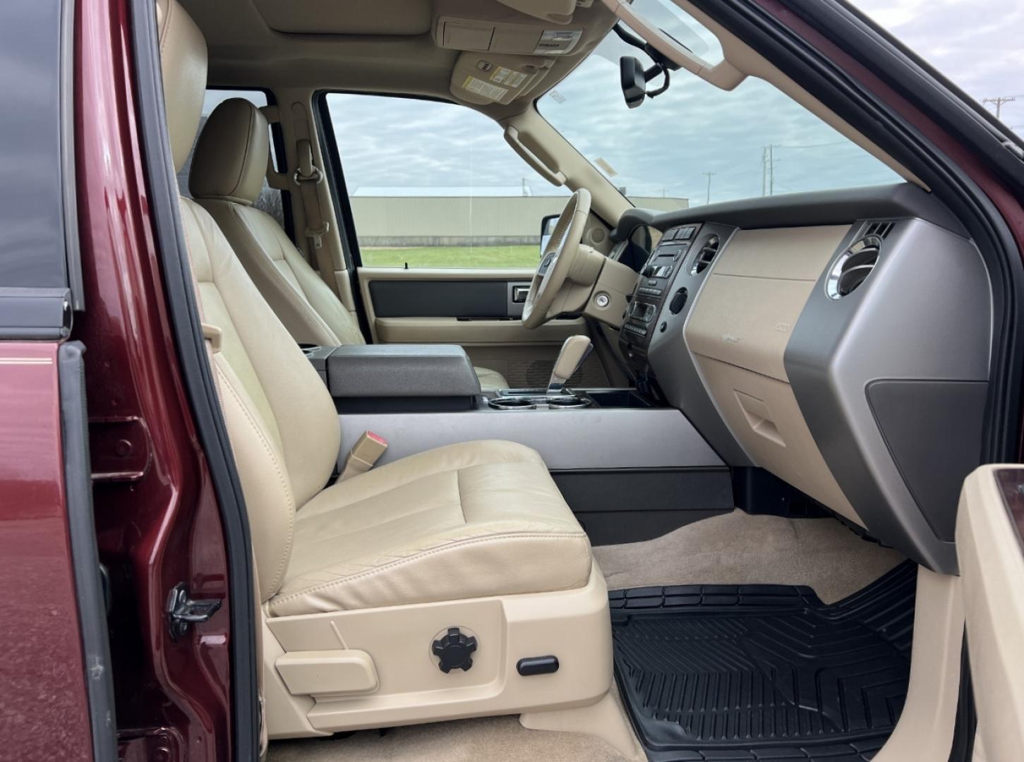 2013 BURGUNDY /Tan Ford Expedition XLT 2WD (1FMJU1H58DE) with an 5.4L V8 engine, Automatic transmission, located at 2990 Old Orchard Rd., Jackson, MO, 63755, 37.354214, -89.612106 - 2013 Ford Expedition XLT 125xxx miles Rear Wheel Drive 5.4L V8 Automatic Leather 3rd Row Backup Camera Power/Heated Seats Sunroof Cruise Power Windows/Locks/Mirrors We have financing available and we accept trades! Fill out a credit application on our website or come by today! If you ha - Photo#16