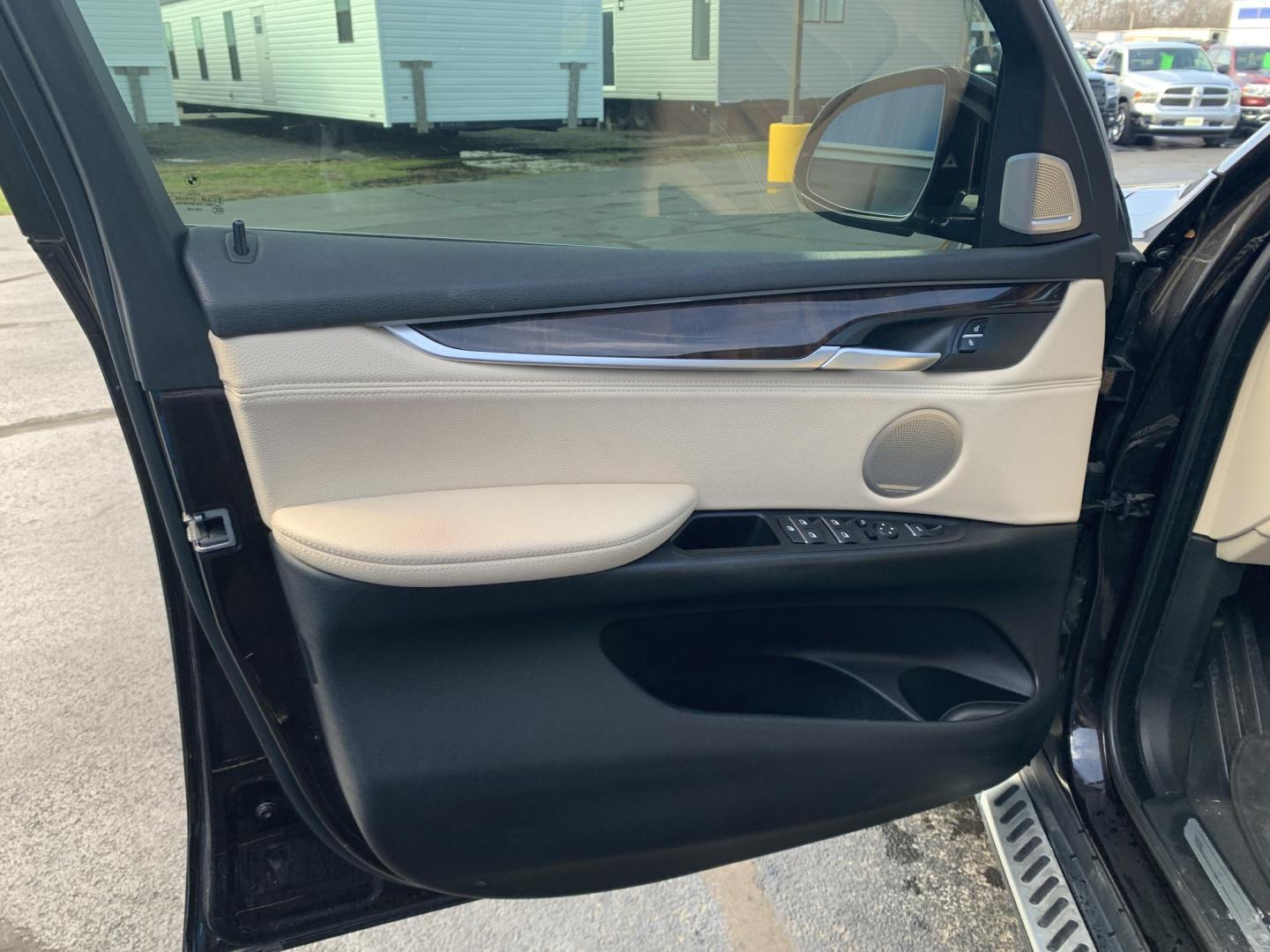 2017 BROWN /Tan BMW X5 xDrive35i (5UXKR0C56H0) with an 3.0L I6 engine, Automatic transmission, located at 506 S. Kingshighway, Cape Girardeau, MO, 63703, (573) 235-5000, 37.294991, -89.553635 - 2017 BMW X5 xDrive35i 170xxx miles All Wheel Drive 3.0L I6 Automatic Leather Navigation Backup Camera Power/Heated Seats Heated Rear Seats Sunroof Bluetooth Cruise Power Windows/Locks/Mirrors We have financing available and we accept trades! Fill out a credit application on our websi - Photo#17