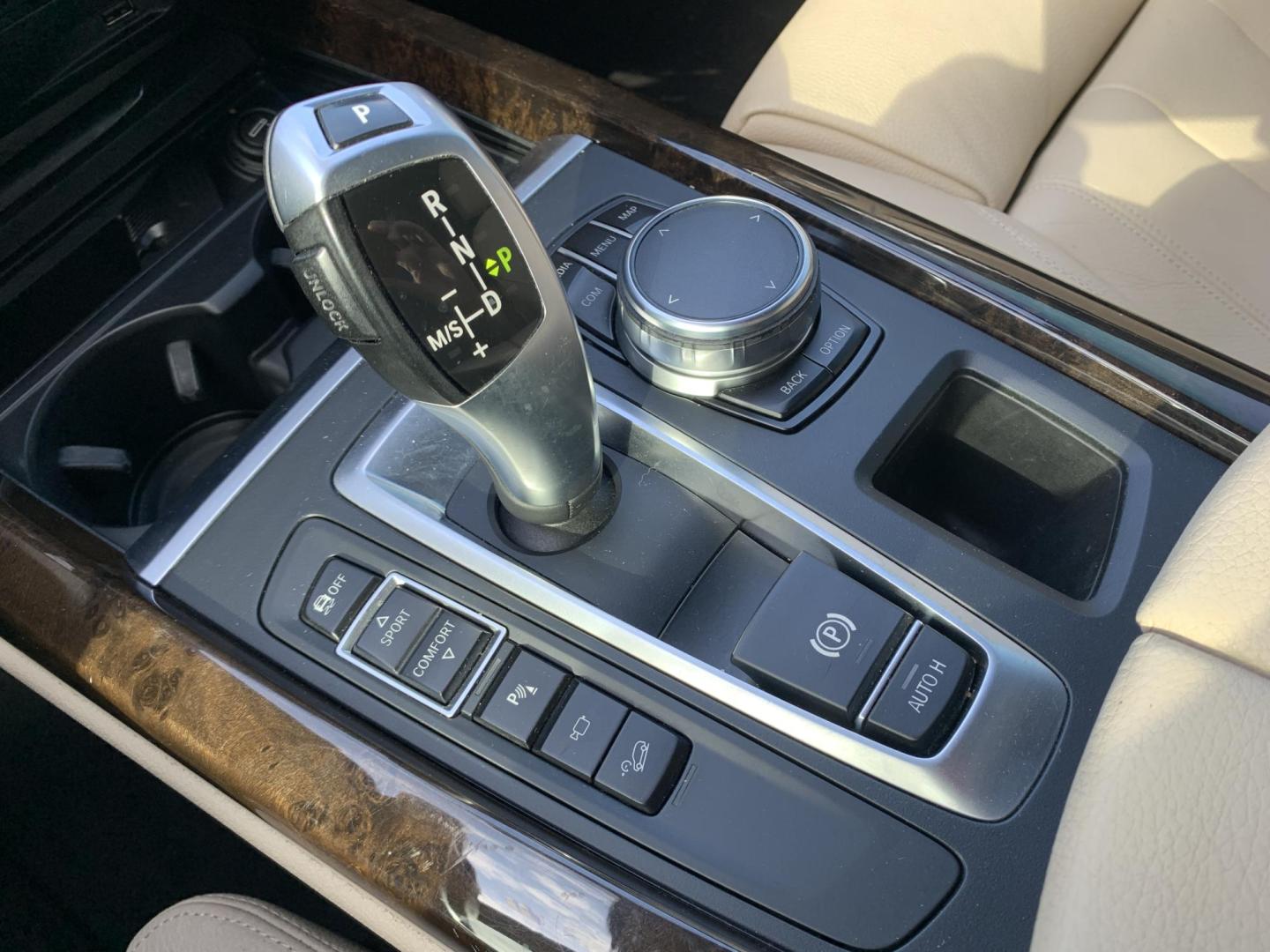 2017 BROWN /Tan BMW X5 xDrive35i (5UXKR0C56H0) with an 3.0L I6 engine, Automatic transmission, located at 506 S. Kingshighway, Cape Girardeau, MO, 63703, (573) 235-5000, 37.294991, -89.553635 - 2017 BMW X5 xDrive35i 170xxx miles All Wheel Drive 3.0L I6 Automatic Leather Navigation Backup Camera Power/Heated Seats Heated Rear Seats Sunroof Bluetooth Cruise Power Windows/Locks/Mirrors We have financing available and we accept trades! Fill out a credit application on our websi - Photo#26