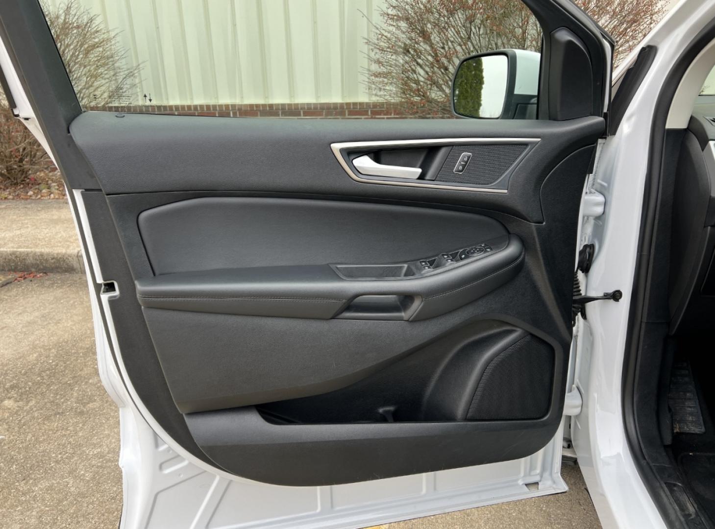 2024 WHITE /Black Ford Edge SEL (2FMPK4J97RB) with an 2.0L 4 Cyl. engine, Automatic transmission, located at 2990 Old Orchard Rd., Jackson, MO, 63755, 37.354214, -89.612106 - 2024 Ford Edge SEL 1-Owner 44xxx miles All Wheel Drive 2.0L 4 Cyl. Automatic Leather Backup Camera Power/Heated Seats Bluetooth Cruise Power Windows/Locks/Mirrors We have financing available and we accept trades! Fill out a credit application on our website or come by today! If you have - Photo#12