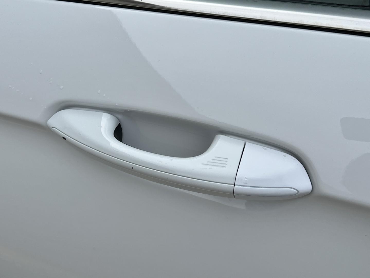 2024 WHITE /Black Ford Edge SEL (2FMPK4J97RB) with an 2.0L 4 Cyl. engine, Automatic transmission, located at 2990 Old Orchard Rd., Jackson, MO, 63755, 37.354214, -89.612106 - 2024 Ford Edge SEL 1-Owner 44xxx miles All Wheel Drive 2.0L 4 Cyl. Automatic Leather Backup Camera Power/Heated Seats Bluetooth Cruise Power Windows/Locks/Mirrors We have financing available and we accept trades! Fill out a credit application on our website or come by today! If you have - Photo#31