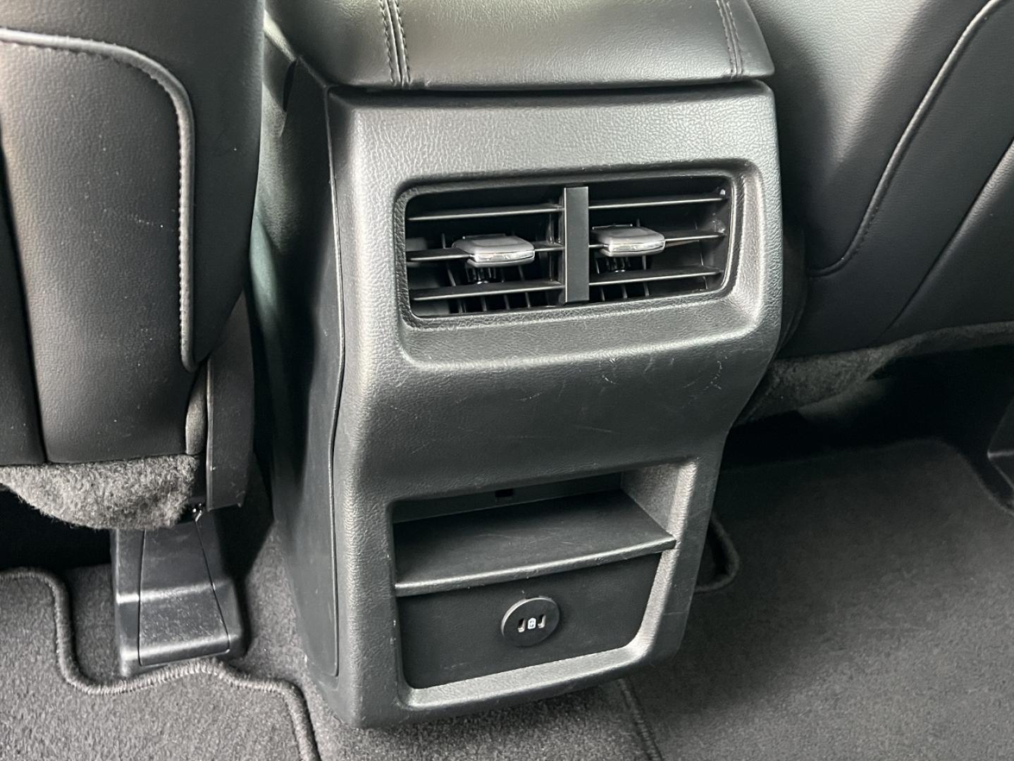 2024 WHITE /Black Ford Edge SEL (2FMPK4J97RB) with an 2.0L 4 Cyl. engine, Automatic transmission, located at 2990 Old Orchard Rd., Jackson, MO, 63755, 37.354214, -89.612106 - 2024 Ford Edge SEL 1-Owner 44xxx miles All Wheel Drive 2.0L 4 Cyl. Automatic Leather Backup Camera Power/Heated Seats Bluetooth Cruise Power Windows/Locks/Mirrors We have financing available and we accept trades! Fill out a credit application on our website or come by today! If you have - Photo#30