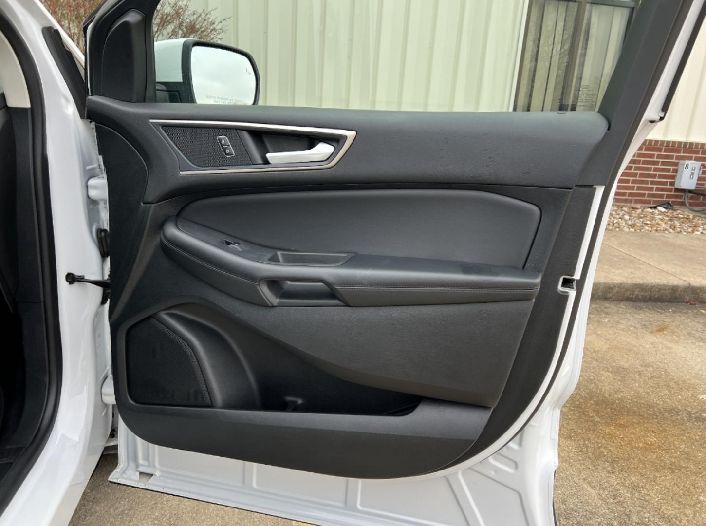 2024 WHITE /Black Ford Edge SEL (2FMPK4J97RB) with an 2.0L 4 Cyl. engine, Automatic transmission, located at 2990 Old Orchard Rd., Jackson, MO, 63755, 37.354214, -89.612106 - 2024 Ford Edge SEL 1-Owner 44xxx miles All Wheel Drive 2.0L 4 Cyl. Automatic Leather Backup Camera Power/Heated Seats Bluetooth Cruise Power Windows/Locks/Mirrors We have financing available and we accept trades! Fill out a credit application on our website or come by today! If you have - Photo#13