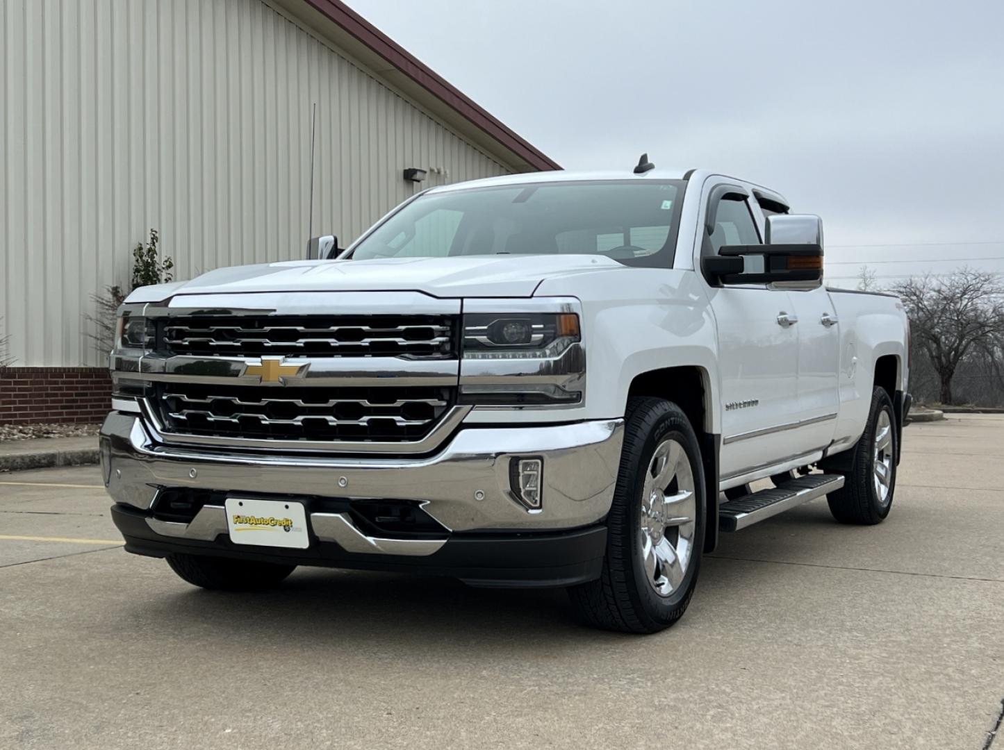 2017 WHITE /Tan Chevrolet Silverado 1500 LTZ Double Cab Short Box 4WD (1GCVKSEJ5HZ) with an 6.2L V8 engine, Automatic transmission, located at 2990 Old Orchard Rd., Jackson, MO, 63755, 37.354214, -89.612106 - 2017 Chevrolet Silverado 1500 LTZ 92xxx miles 4x4 6.2L V8 Automatic Leather Backup Camera Power/Heated Seats Bluetooth Remote Start Cruise Power Windows/Locks/Mirrors We have financing available and we accept trades! Fill out a credit application on our website or come by today! If you - Photo#7