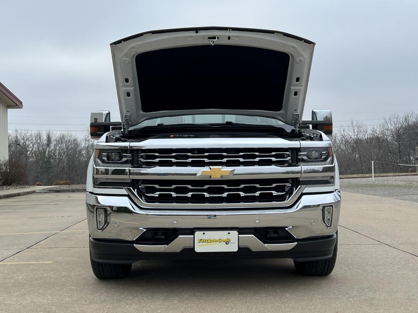 2017 WHITE /Tan Chevrolet Silverado 1500 LTZ Double Cab Short Box 4WD (1GCVKSEJ5HZ) with an 6.2L V8 engine, Automatic transmission, located at 2990 Old Orchard Rd., Jackson, MO, 63755, 37.354214, -89.612106 - 2017 Chevrolet Silverado 1500 LTZ 92xxx miles 4x4 6.2L V8 Automatic Leather Backup Camera Power/Heated Seats Bluetooth Remote Start Cruise Power Windows/Locks/Mirrors We have financing available and we accept trades! Fill out a credit application on our website or come by today! If you - Photo#35