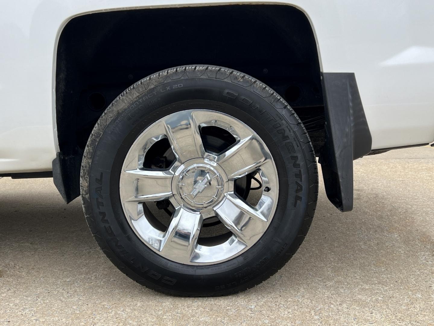 2017 WHITE /Tan Chevrolet Silverado 1500 LTZ Double Cab Short Box 4WD (1GCVKSEJ5HZ) with an 6.2L V8 engine, Automatic transmission, located at 2990 Old Orchard Rd., Jackson, MO, 63755, 37.354214, -89.612106 - 2017 Chevrolet Silverado 1500 LTZ 92xxx miles 4x4 6.2L V8 Automatic Leather Backup Camera Power/Heated Seats Bluetooth Remote Start Cruise Power Windows/Locks/Mirrors We have financing available and we accept trades! Fill out a credit application on our website or come by today! If you - Photo#39