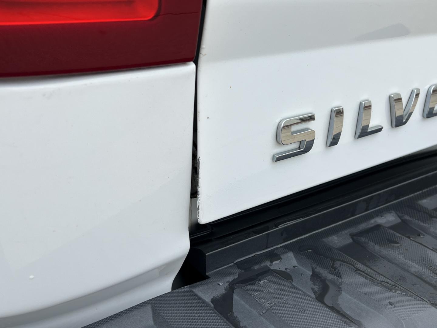 2017 WHITE /Tan Chevrolet Silverado 1500 LTZ Double Cab Short Box 4WD (1GCVKSEJ5HZ) with an 6.2L V8 engine, Automatic transmission, located at 2990 Old Orchard Rd., Jackson, MO, 63755, 37.354214, -89.612106 - 2017 Chevrolet Silverado 1500 LTZ 92xxx miles 4x4 6.2L V8 Automatic Leather Backup Camera Power/Heated Seats Bluetooth Remote Start Cruise Power Windows/Locks/Mirrors We have financing available and we accept trades! Fill out a credit application on our website or come by today! If you - Photo#46