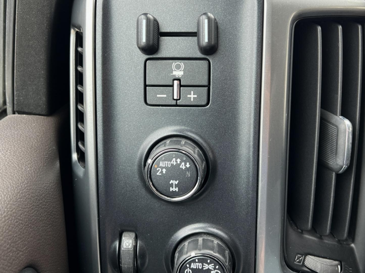 2017 WHITE /Tan Chevrolet Silverado 1500 LTZ Double Cab Short Box 4WD (1GCVKSEJ5HZ) with an 6.2L V8 engine, Automatic transmission, located at 2990 Old Orchard Rd., Jackson, MO, 63755, 37.354214, -89.612106 - 2017 Chevrolet Silverado 1500 LTZ 92xxx miles 4x4 6.2L V8 Automatic Leather Backup Camera Power/Heated Seats Bluetooth Remote Start Cruise Power Windows/Locks/Mirrors We have financing available and we accept trades! Fill out a credit application on our website or come by today! If you - Photo#2