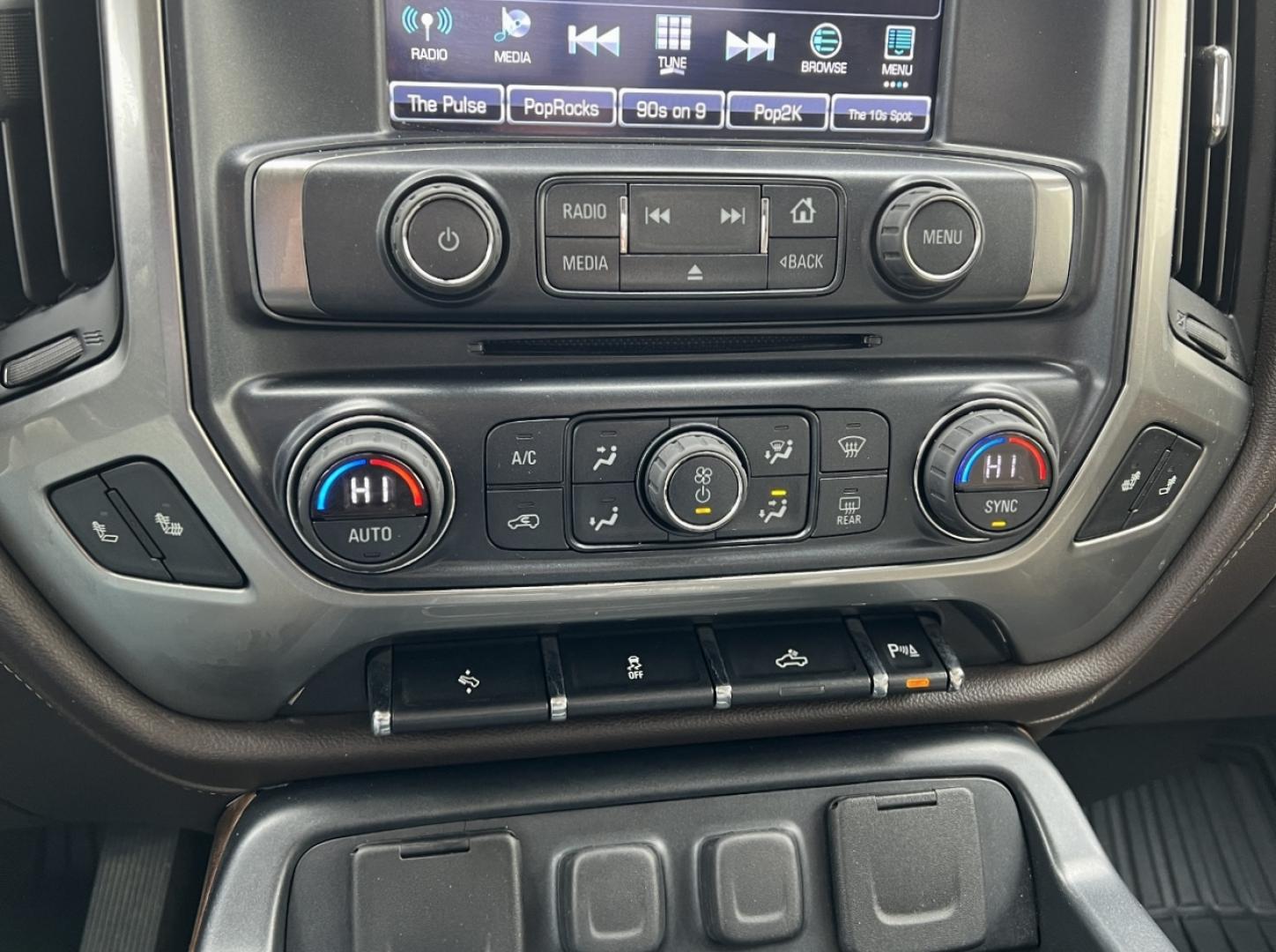 2017 WHITE /Tan Chevrolet Silverado 1500 LTZ Double Cab Short Box 4WD (1GCVKSEJ5HZ) with an 6.2L V8 engine, Automatic transmission, located at 2990 Old Orchard Rd., Jackson, MO, 63755, 37.354214, -89.612106 - 2017 Chevrolet Silverado 1500 LTZ 92xxx miles 4x4 6.2L V8 Automatic Leather Backup Camera Power/Heated Seats Bluetooth Remote Start Cruise Power Windows/Locks/Mirrors We have financing available and we accept trades! Fill out a credit application on our website or come by today! If you - Photo#4