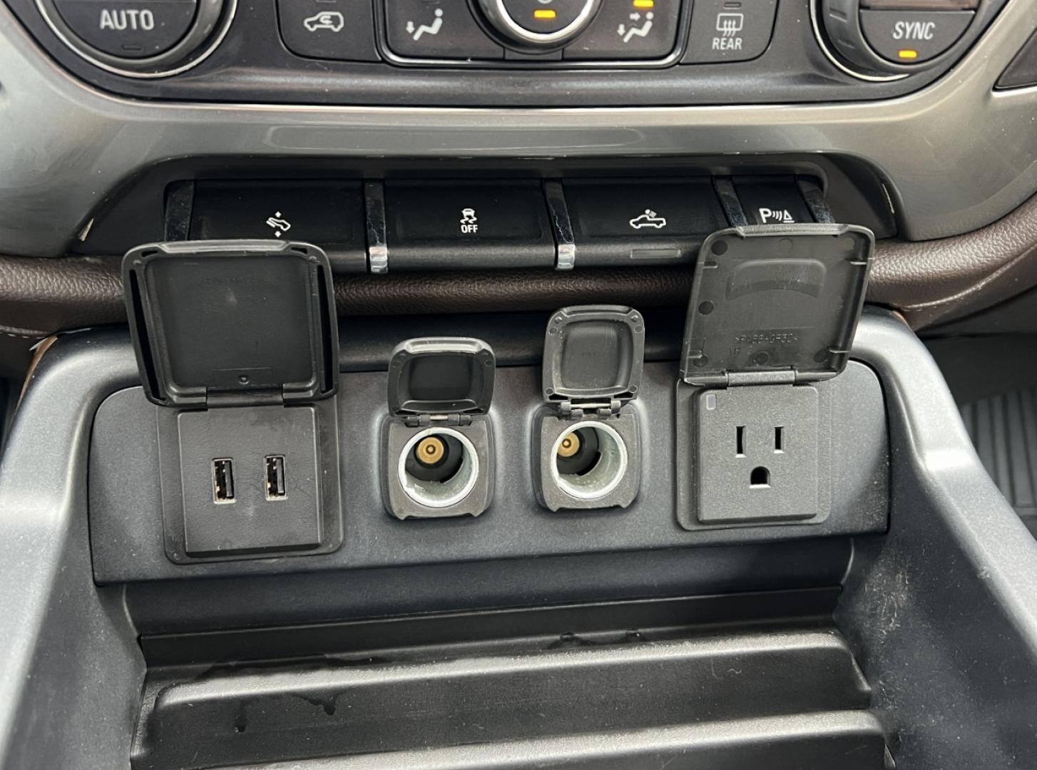 2017 WHITE /Tan Chevrolet Silverado 1500 LTZ Double Cab Short Box 4WD (1GCVKSEJ5HZ) with an 6.2L V8 engine, Automatic transmission, located at 2990 Old Orchard Rd., Jackson, MO, 63755, 37.354214, -89.612106 - 2017 Chevrolet Silverado 1500 LTZ 92xxx miles 4x4 6.2L V8 Automatic Leather Backup Camera Power/Heated Seats Bluetooth Remote Start Cruise Power Windows/Locks/Mirrors We have financing available and we accept trades! Fill out a credit application on our website or come by today! If you - Photo#28