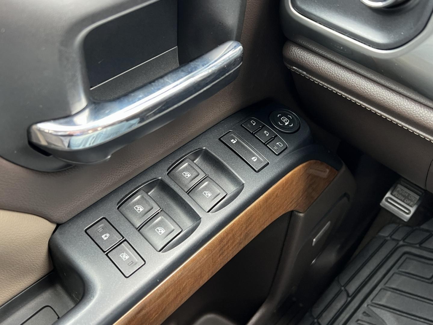 2017 WHITE /Tan Chevrolet Silverado 1500 LTZ Double Cab Short Box 4WD (1GCVKSEJ5HZ) with an 6.2L V8 engine, Automatic transmission, located at 2990 Old Orchard Rd., Jackson, MO, 63755, 37.354214, -89.612106 - 2017 Chevrolet Silverado 1500 LTZ 92xxx miles 4x4 6.2L V8 Automatic Leather Backup Camera Power/Heated Seats Bluetooth Remote Start Cruise Power Windows/Locks/Mirrors We have financing available and we accept trades! Fill out a credit application on our website or come by today! If you - Photo#30