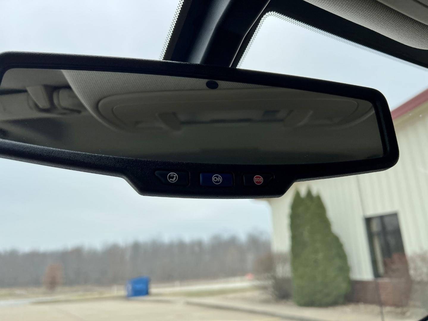 2017 WHITE /Tan Chevrolet Silverado 1500 LTZ Double Cab Short Box 4WD (1GCVKSEJ5HZ) with an 6.2L V8 engine, Automatic transmission, located at 2990 Old Orchard Rd., Jackson, MO, 63755, 37.354214, -89.612106 - 2017 Chevrolet Silverado 1500 LTZ 92xxx miles 4x4 6.2L V8 Automatic Leather Backup Camera Power/Heated Seats Bluetooth Remote Start Cruise Power Windows/Locks/Mirrors We have financing available and we accept trades! Fill out a credit application on our website or come by today! If you - Photo#33