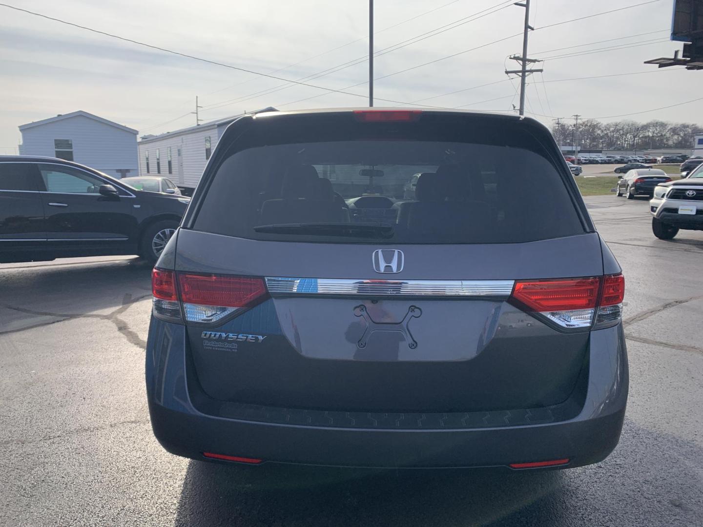 2016 GRAY /GRAY Honda Odyssey EX (5FNRL5H43GB) with an 3.5L V6 SOHC 24V engine, 6A transmission, located at 506 S. Kingshighway, Cape Girardeau, MO, 63703, (573) 235-5000, 37.294991, -89.553635 - One Owner! 2016 Honda Odyssey Air Conditioning Power Windows Power Locks Power Steering Tilt Wheel Keyless Entry Alarm Dual Front Airbags Side Airbags Head Airbags Rear Head Airbags All Wheel ABS We have financing available and we accept trades! Fill out a credit application on our web - Photo#5