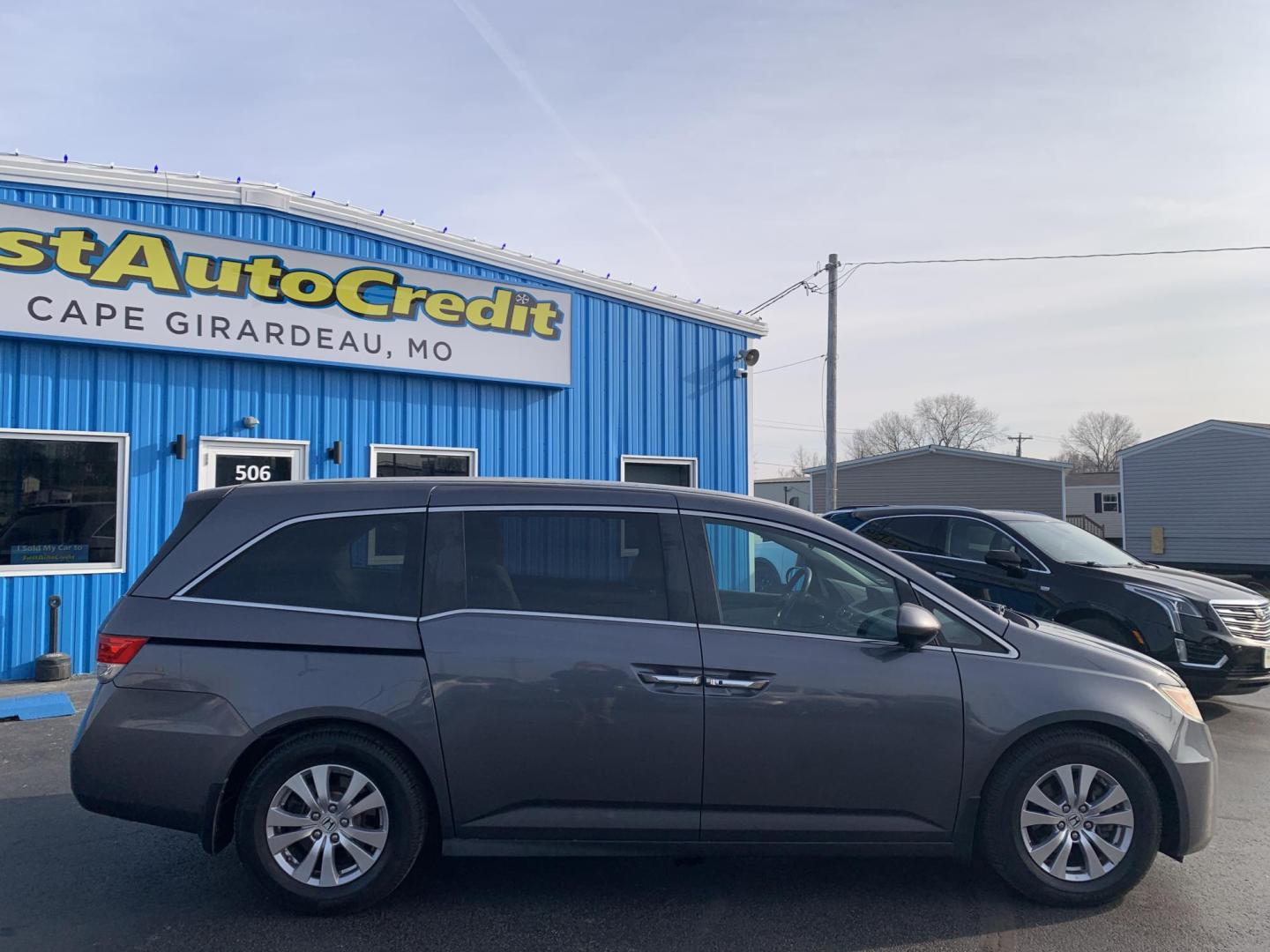 2016 GRAY /GRAY Honda Odyssey EX (5FNRL5H43GB) with an 3.5L V6 SOHC 24V engine, 6A transmission, located at 506 S. Kingshighway, Cape Girardeau, MO, 63703, (573) 235-5000, 37.294991, -89.553635 - One Owner! 2016 Honda Odyssey Air Conditioning Power Windows Power Locks Power Steering Tilt Wheel Keyless Entry Alarm Dual Front Airbags Side Airbags Head Airbags Rear Head Airbags All Wheel ABS We have financing available and we accept trades! Fill out a credit application on our web - Photo#8