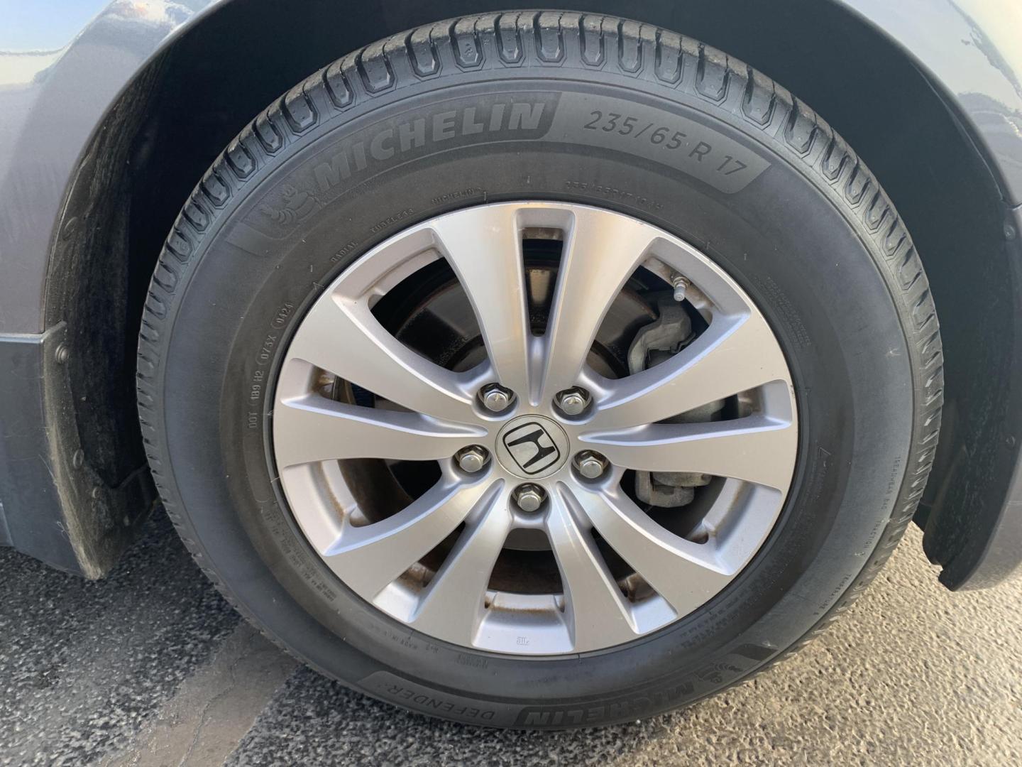 2016 GRAY /GRAY Honda Odyssey EX (5FNRL5H43GB) with an 3.5L V6 SOHC 24V engine, 6A transmission, located at 506 S. Kingshighway, Cape Girardeau, MO, 63703, (573) 235-5000, 37.294991, -89.553635 - One Owner! 2016 Honda Odyssey Air Conditioning Power Windows Power Locks Power Steering Tilt Wheel Keyless Entry Alarm Dual Front Airbags Side Airbags Head Airbags Rear Head Airbags All Wheel ABS We have financing available and we accept trades! Fill out a credit application on our web - Photo#36