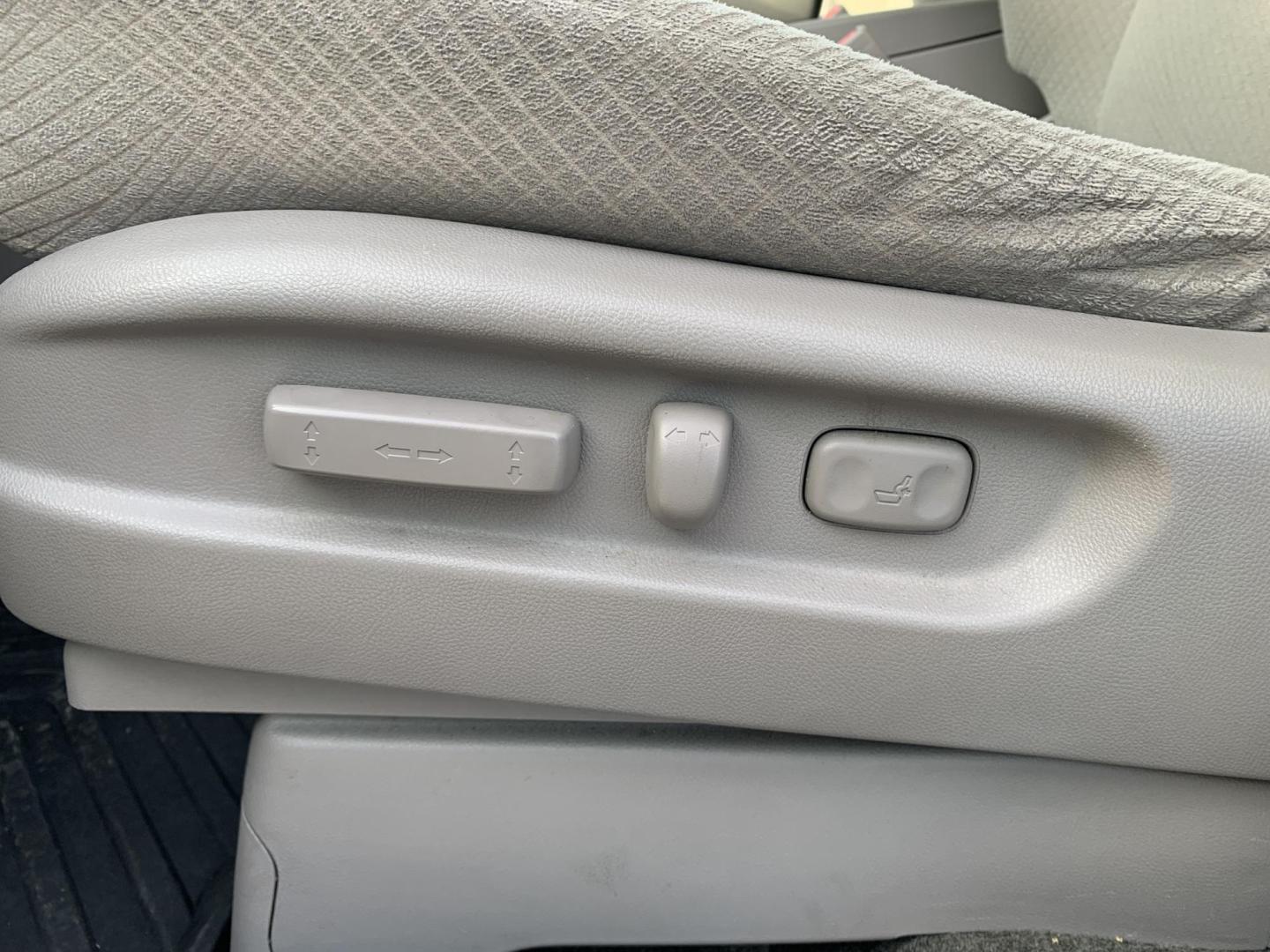 2016 GRAY /GRAY Honda Odyssey EX (5FNRL5H43GB) with an 3.5L V6 SOHC 24V engine, 6A transmission, located at 506 S. Kingshighway, Cape Girardeau, MO, 63703, (573) 235-5000, 37.294991, -89.553635 - One Owner! 2016 Honda Odyssey Air Conditioning Power Windows Power Locks Power Steering Tilt Wheel Keyless Entry Alarm Dual Front Airbags Side Airbags Head Airbags Rear Head Airbags All Wheel ABS We have financing available and we accept trades! Fill out a credit application on our web - Photo#20