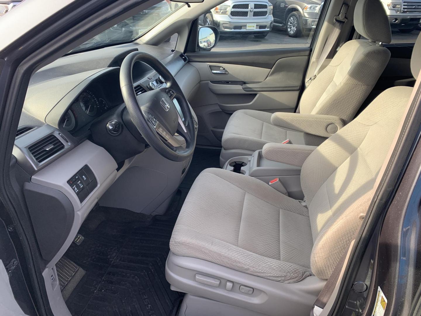 2016 GRAY /GRAY Honda Odyssey EX (5FNRL5H43GB) with an 3.5L V6 SOHC 24V engine, 6A transmission, located at 506 S. Kingshighway, Cape Girardeau, MO, 63703, (573) 235-5000, 37.294991, -89.553635 - One Owner! 2016 Honda Odyssey Air Conditioning Power Windows Power Locks Power Steering Tilt Wheel Keyless Entry Alarm Dual Front Airbags Side Airbags Head Airbags Rear Head Airbags All Wheel ABS We have financing available and we accept trades! Fill out a credit application on our web - Photo#21