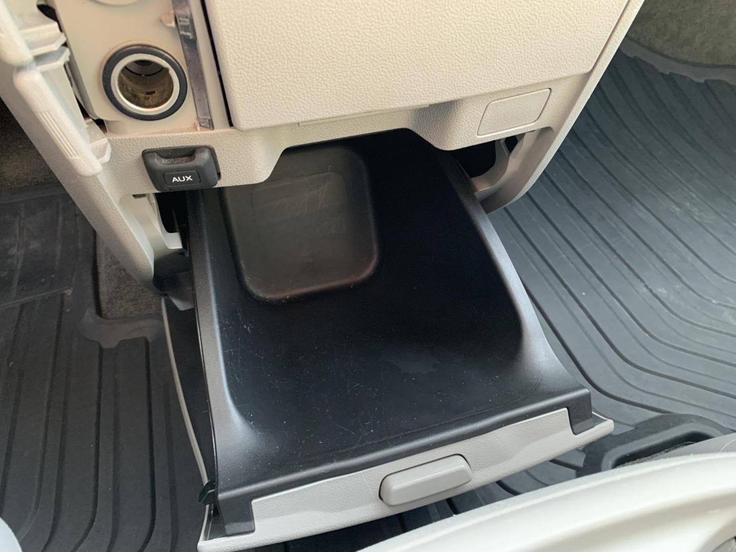 2016 GRAY /GRAY Honda Odyssey EX (5FNRL5H43GB) with an 3.5L V6 SOHC 24V engine, 6A transmission, located at 506 S. Kingshighway, Cape Girardeau, MO, 63703, (573) 235-5000, 37.294991, -89.553635 - One Owner! 2016 Honda Odyssey Air Conditioning Power Windows Power Locks Power Steering Tilt Wheel Keyless Entry Alarm Dual Front Airbags Side Airbags Head Airbags Rear Head Airbags All Wheel ABS We have financing available and we accept trades! Fill out a credit application on our web - Photo#34