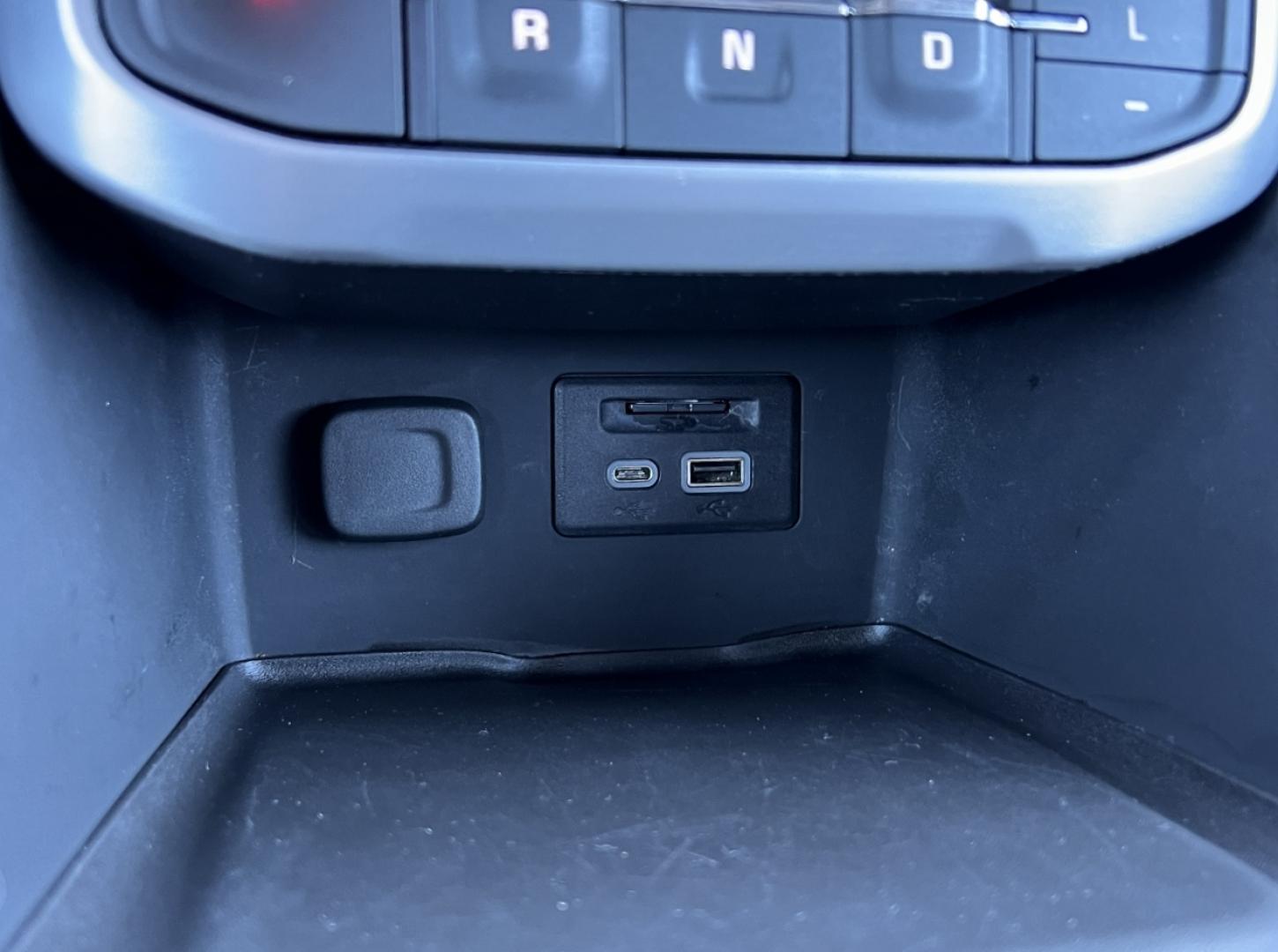 2022 RED /Black GMC Acadia SLT (1GKKNML44NZ) with an 2.0L 4 Cyl. TURBO engine, Automatic transmission, located at 2990 Old Orchard Rd., Jackson, MO, 63755, 37.354214, -89.612106 - 2022 GMC Acadia SLT 124xxx miles Front Wheel Drive 2.0L 4 Cyl. Automatic Leather 3rd Row Navigation Backup Camera Power/Heated Seats Heated Rear Seats Heated Steering Wheel Bluetooth Remote Start Cruise Power Windows/Locks/Mirrors We have financing available and we accept trades! Fil - Photo#30