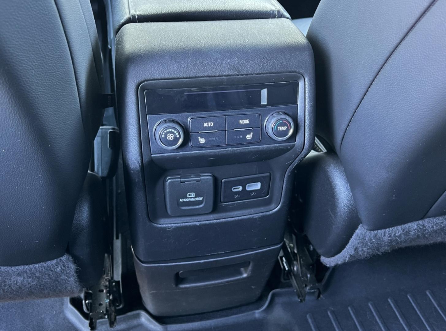 2022 RED /Black GMC Acadia SLT (1GKKNML44NZ) with an 2.0L 4 Cyl. TURBO engine, Automatic transmission, located at 2990 Old Orchard Rd., Jackson, MO, 63755, 37.354214, -89.612106 - 2022 GMC Acadia SLT 124xxx miles Front Wheel Drive 2.0L 4 Cyl. Automatic Leather 3rd Row Navigation Backup Camera Power/Heated Seats Heated Rear Seats Heated Steering Wheel Bluetooth Remote Start Cruise Power Windows/Locks/Mirrors We have financing available and we accept trades! Fil - Photo#6