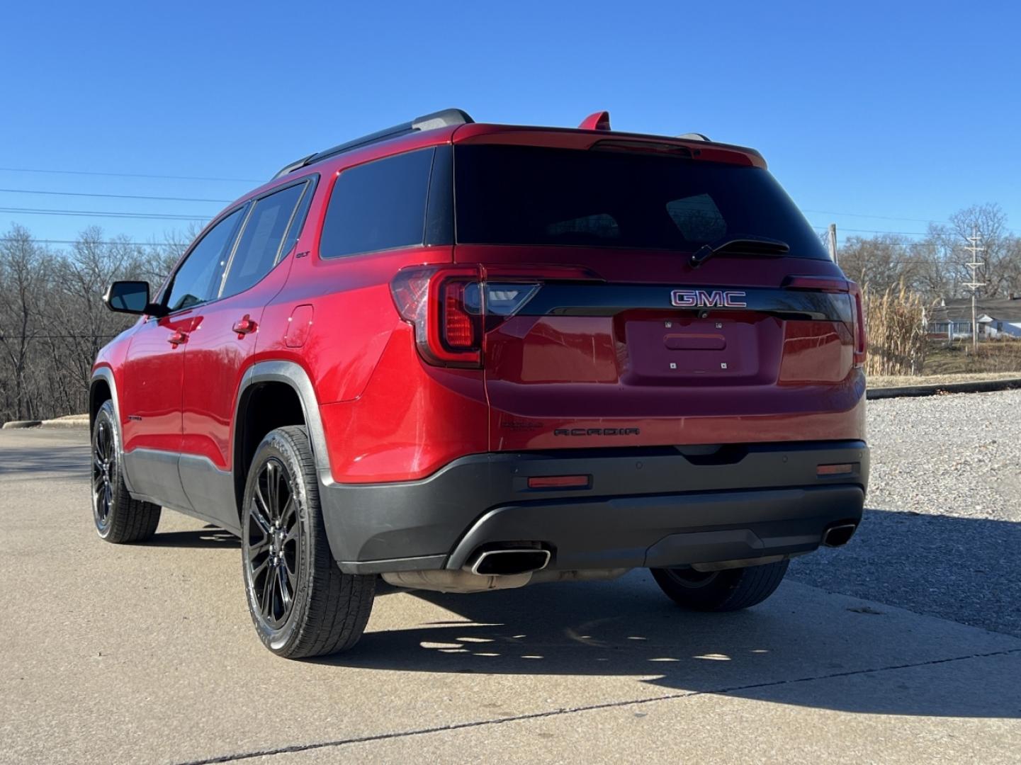 2022 RED /Black GMC Acadia SLT (1GKKNML44NZ) with an 2.0L 4 Cyl. TURBO engine, Automatic transmission, located at 2990 Old Orchard Rd., Jackson, MO, 63755, 37.354214, -89.612106 - 2022 GMC Acadia SLT 124xxx miles Front Wheel Drive 2.0L 4 Cyl. Automatic Leather 3rd Row Navigation Backup Camera Power/Heated Seats Heated Rear Seats Heated Steering Wheel Bluetooth Remote Start Cruise Power Windows/Locks/Mirrors We have financing available and we accept trades! Fil - Photo#12