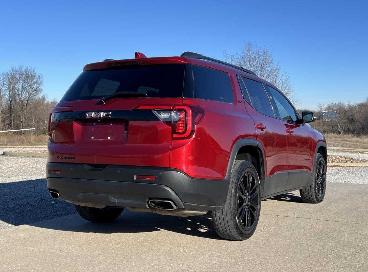 2022 RED /Black GMC Acadia SLT (1GKKNML44NZ) with an 2.0L 4 Cyl. TURBO engine, Automatic transmission, located at 2990 Old Orchard Rd., Jackson, MO, 63755, 37.354214, -89.612106 - 2022 GMC Acadia SLT 124xxx miles Front Wheel Drive 2.0L 4 Cyl. Automatic Leather 3rd Row Navigation Backup Camera Power/Heated Seats Heated Rear Seats Heated Steering Wheel Bluetooth Remote Start Cruise Power Windows/Locks/Mirrors We have financing available and we accept trades! Fil - Photo#11
