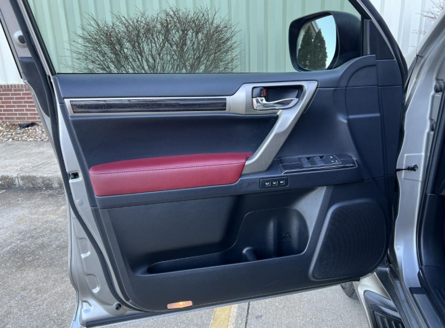 2020 GRAY /MAROON Lexus GX 460 Base (JTJAM7BX2L5) with an 4.6L V8 engine, Automatic transmission, located at 2990 Old Orchard Rd., Jackson, MO, 63755, 37.354214, -89.612106 - 2020 Lexus GX 460 59xxx miles All Wheel Drive 4.6L V8 Automatic Leather 3rd Row Navigation Backup Camera Power/Heated/Cooled Seats Heated Rear Seats Sunroof Bluetooth Cruise Power Windows/Locks/Mirrors We have financing available and we accept trades! Fill out a credit application on - Photo#16