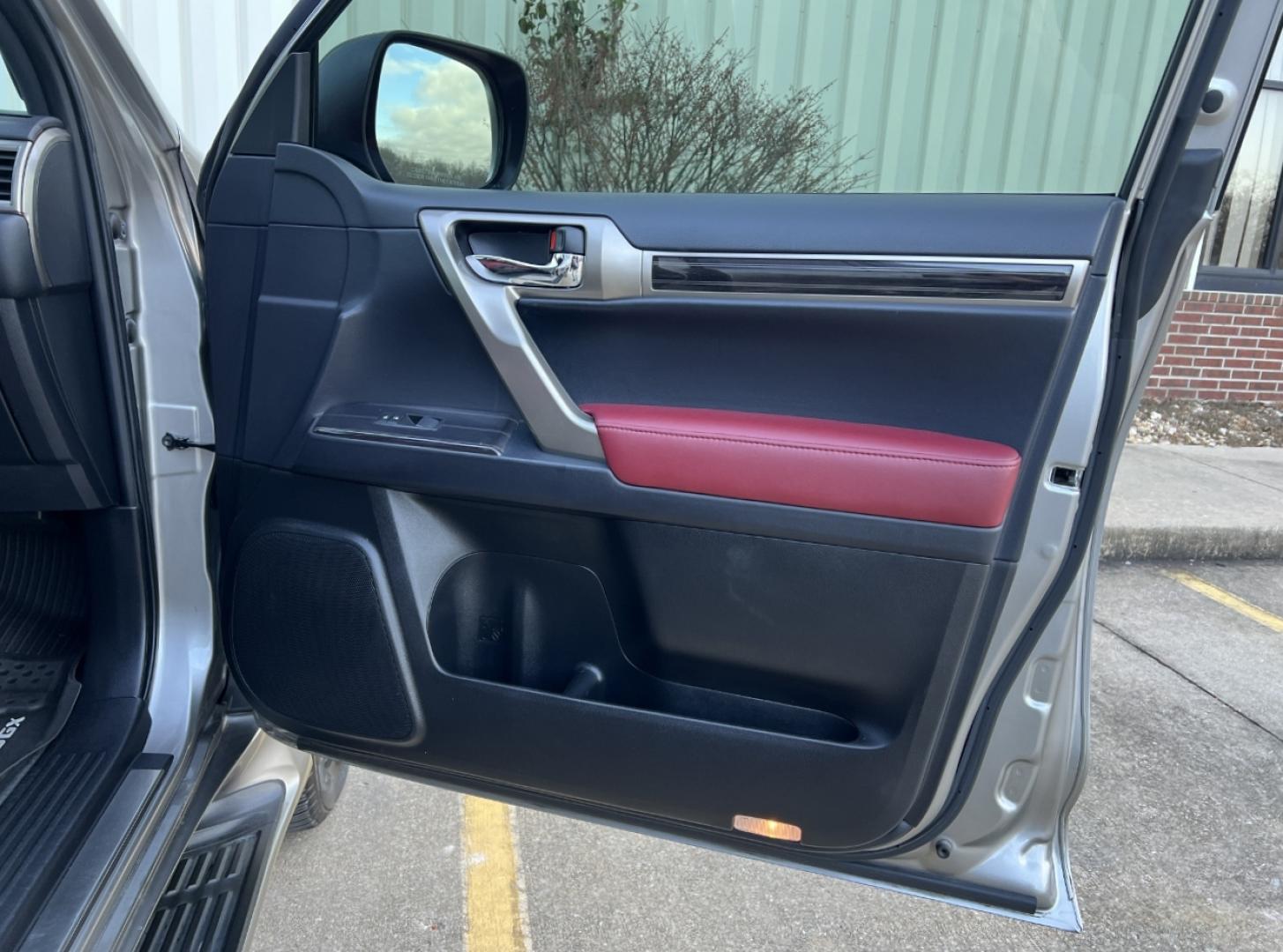 2020 GRAY /MAROON Lexus GX 460 Base (JTJAM7BX2L5) with an 4.6L V8 engine, Automatic transmission, located at 2990 Old Orchard Rd., Jackson, MO, 63755, 37.354214, -89.612106 - 2020 Lexus GX 460 59xxx miles All Wheel Drive 4.6L V8 Automatic Leather 3rd Row Navigation Backup Camera Power/Heated/Cooled Seats Heated Rear Seats Sunroof Bluetooth Cruise Power Windows/Locks/Mirrors We have financing available and we accept trades! Fill out a credit application on - Photo#18