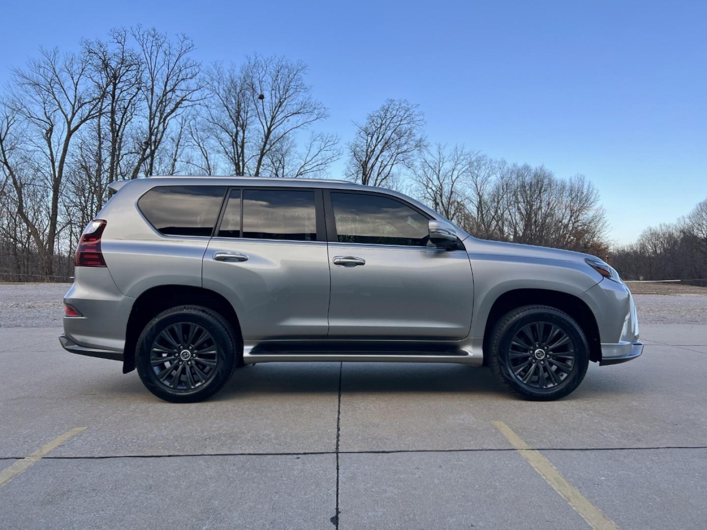 2020 GRAY /MAROON Lexus GX 460 Base (JTJAM7BX2L5) with an 4.6L V8 engine, Automatic transmission, located at 2990 Old Orchard Rd., Jackson, MO, 63755, 37.354214, -89.612106 - 2020 Lexus GX 460 59xxx miles All Wheel Drive 4.6L V8 Automatic Leather 3rd Row Navigation Backup Camera Power/Heated/Cooled Seats Heated Rear Seats Sunroof Bluetooth Cruise Power Windows/Locks/Mirrors We have financing available and we accept trades! Fill out a credit application on - Photo#11