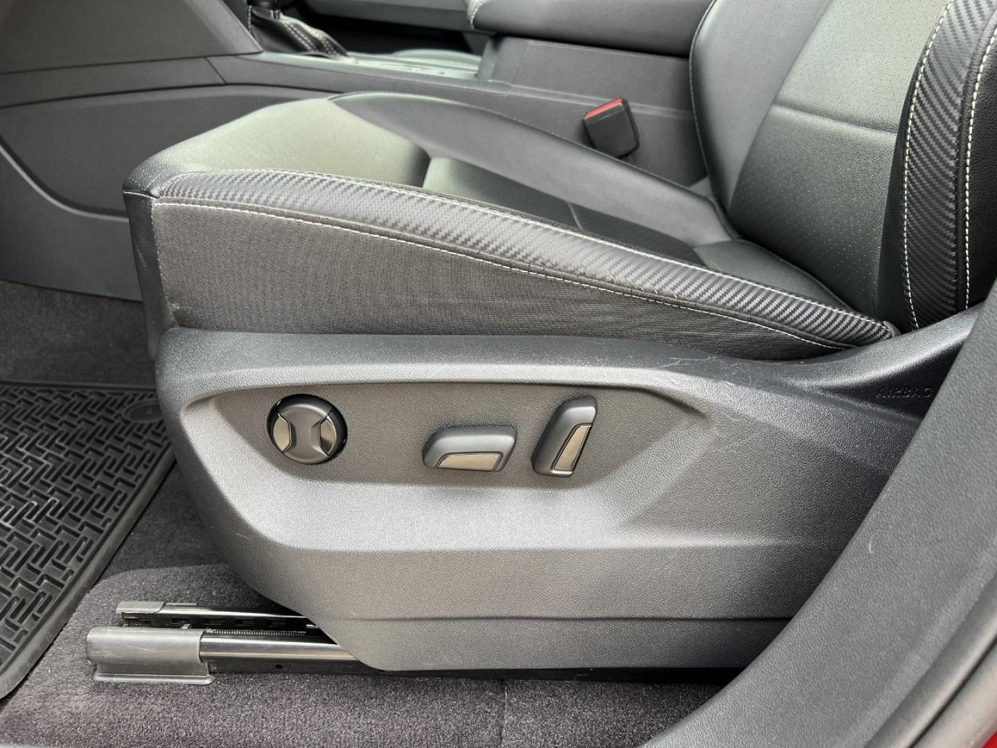 2021 RED /BLACK Volkswagen Atlas Cross Sport V6 SE w/Technology (1V2WE2CA0MC) with an 3.6L V6 engine, Automatic transmission, located at 2990 Old Orchard Rd., Jackson, MO, 63755, 37.354214, -89.612106 - 2021 Volkswagen Atlass Cross Sport SE 1-Owner 45xxx miles Front Wheel Drive 3.6L V6 Automatic Leather Backup Camera Power Driver Seat Heated Seats Bluetooth Cruise Power Windows/Locks/Mirrors We have financing available and we accept trades! Fill out a credit application on our website - Photo#4