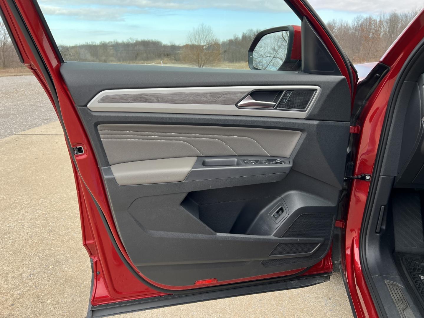 2021 RED /BLACK Volkswagen Atlas Cross Sport V6 SE w/Technology (1V2WE2CA0MC) with an 3.6L V6 engine, Automatic transmission, located at 2990 Old Orchard Rd., Jackson, MO, 63755, 37.354214, -89.612106 - 2021 Volkswagen Atlass Cross Sport SE 1-Owner 45xxx miles Front Wheel Drive 3.6L V6 Automatic Leather Backup Camera Power Driver Seat Heated Seats Bluetooth Cruise Power Windows/Locks/Mirrors We have financing available and we accept trades! Fill out a credit application on our website - Photo#13