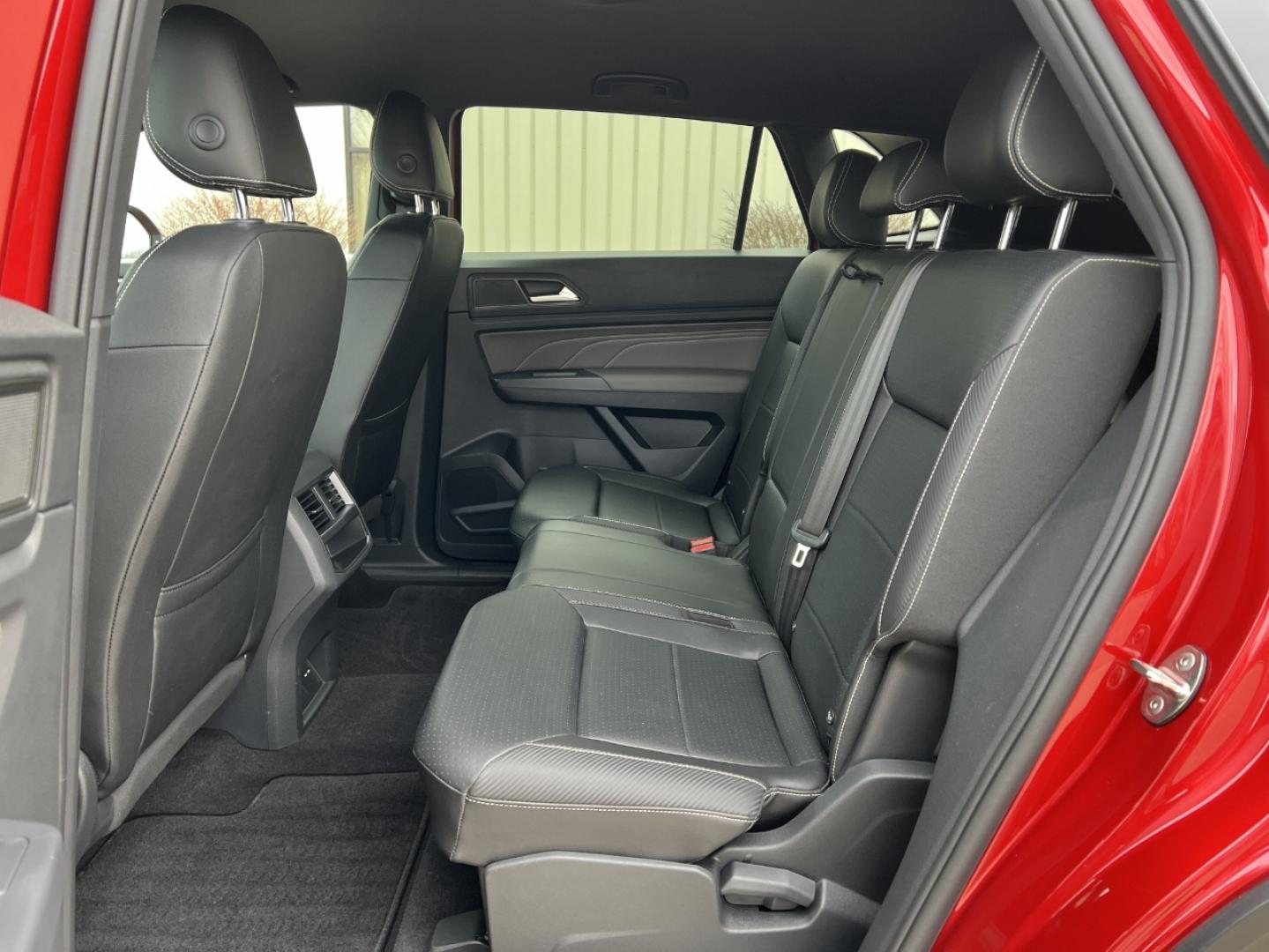 2021 RED /BLACK Volkswagen Atlas Cross Sport V6 SE w/Technology (1V2WE2CA0MC) with an 3.6L V6 engine, Automatic transmission, located at 2990 Old Orchard Rd., Jackson, MO, 63755, 37.354214, -89.612106 - 2021 Volkswagen Atlass Cross Sport SE 1-Owner 45xxx miles Front Wheel Drive 3.6L V6 Automatic Leather Backup Camera Power Driver Seat Heated Seats Bluetooth Cruise Power Windows/Locks/Mirrors We have financing available and we accept trades! Fill out a credit application on our website - Photo#17