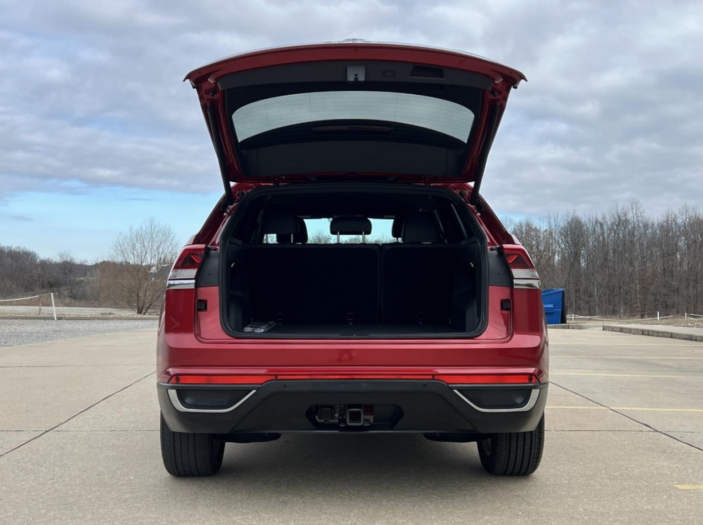 2021 RED /BLACK Volkswagen Atlas Cross Sport V6 SE w/Technology (1V2WE2CA0MC) with an 3.6L V6 engine, Automatic transmission, located at 2990 Old Orchard Rd., Jackson, MO, 63755, 37.354214, -89.612106 - 2021 Volkswagen Atlass Cross Sport SE 1-Owner 45xxx miles Front Wheel Drive 3.6L V6 Automatic Leather Backup Camera Power Driver Seat Heated Seats Bluetooth Cruise Power Windows/Locks/Mirrors We have financing available and we accept trades! Fill out a credit application on our website - Photo#19
