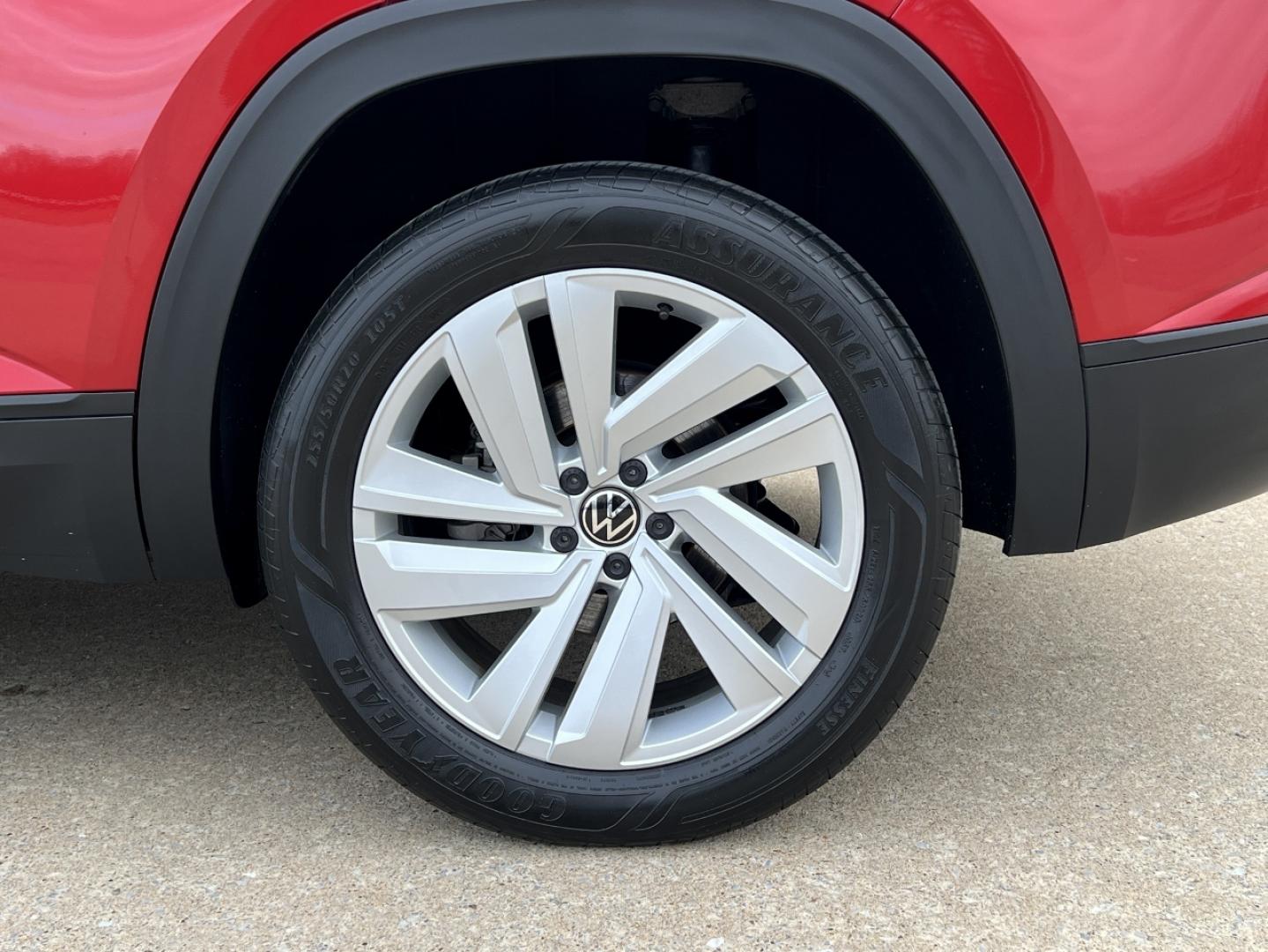 2021 RED /BLACK Volkswagen Atlas Cross Sport V6 SE w/Technology (1V2WE2CA0MC) with an 3.6L V6 engine, Automatic transmission, located at 2990 Old Orchard Rd., Jackson, MO, 63755, 37.354214, -89.612106 - 2021 Volkswagen Atlass Cross Sport SE 1-Owner 45xxx miles Front Wheel Drive 3.6L V6 Automatic Leather Backup Camera Power Driver Seat Heated Seats Bluetooth Cruise Power Windows/Locks/Mirrors We have financing available and we accept trades! Fill out a credit application on our website - Photo#38