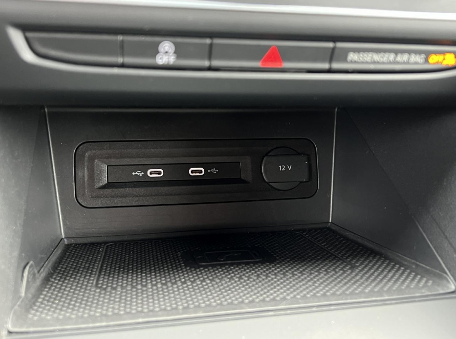 2021 RED /BLACK Volkswagen Atlas Cross Sport V6 SE w/Technology (1V2WE2CA0MC) with an 3.6L V6 engine, Automatic transmission, located at 2990 Old Orchard Rd., Jackson, MO, 63755, 37.354214, -89.612106 - 2021 Volkswagen Atlass Cross Sport SE 1-Owner 45xxx miles Front Wheel Drive 3.6L V6 Automatic Leather Backup Camera Power Driver Seat Heated Seats Bluetooth Cruise Power Windows/Locks/Mirrors We have financing available and we accept trades! Fill out a credit application on our website - Photo#27