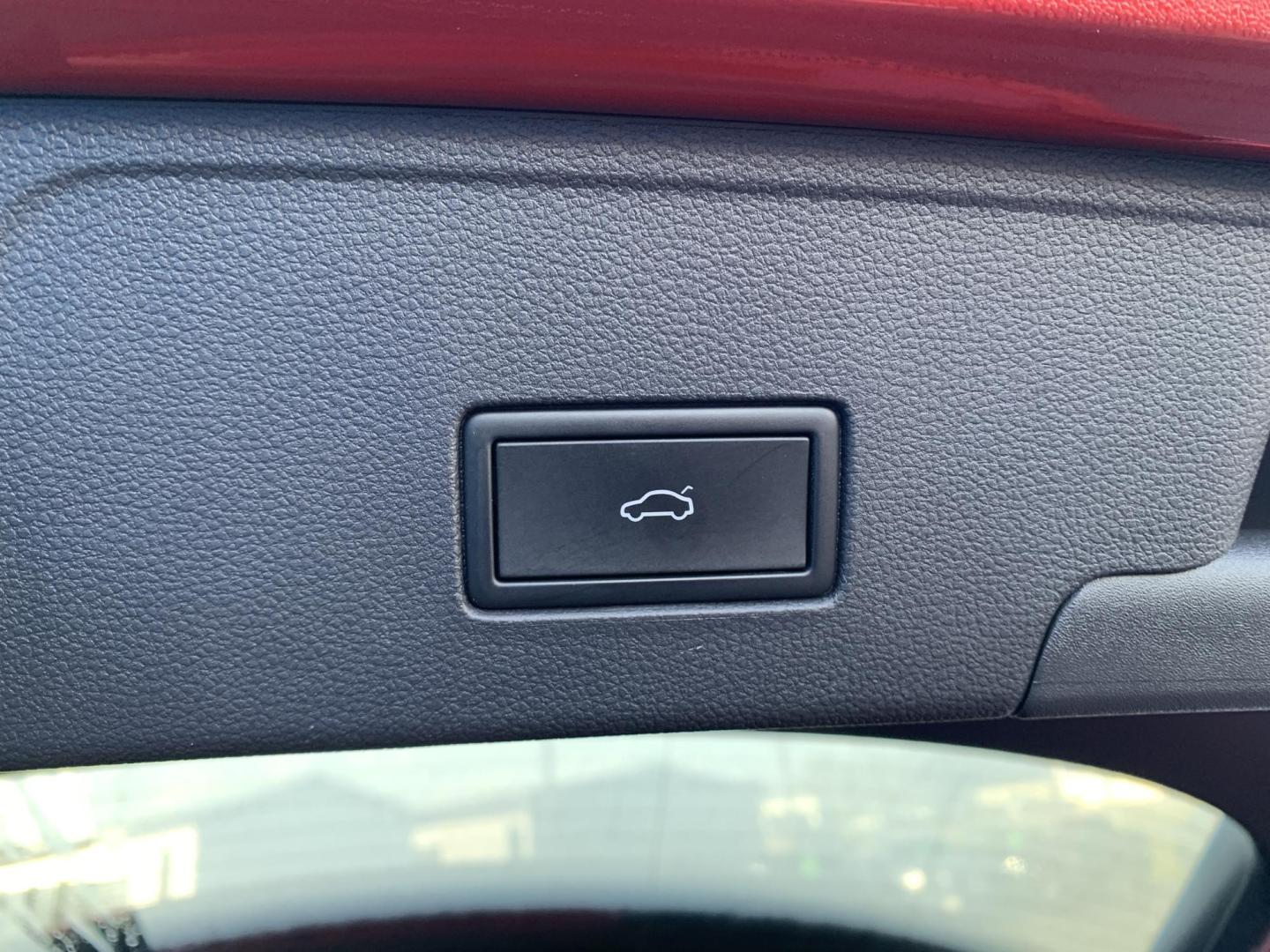 2021 RED /BLACK Volkswagen Atlas Cross Sport V6 SE w/Technology (1V2WE2CA0MC) with an 3.6L V6 engine, Automatic transmission, located at 506 S. Kingshighway, Cape Girardeau, MO, 63703, (573) 235-5000, 37.294991, -89.553635 - 2021 Volkswagen Atlass Cross Sport SE 1-Owner 45xxx miles Front Wheel Drive 3.6L V6 Automatic Leather Backup Camera Power Driver Seat Heated Seats Bluetooth Cruise Power Windows/Locks/Mirrors We have financing available and we accept trades! Fill out a credit application on our websit - Photo#7