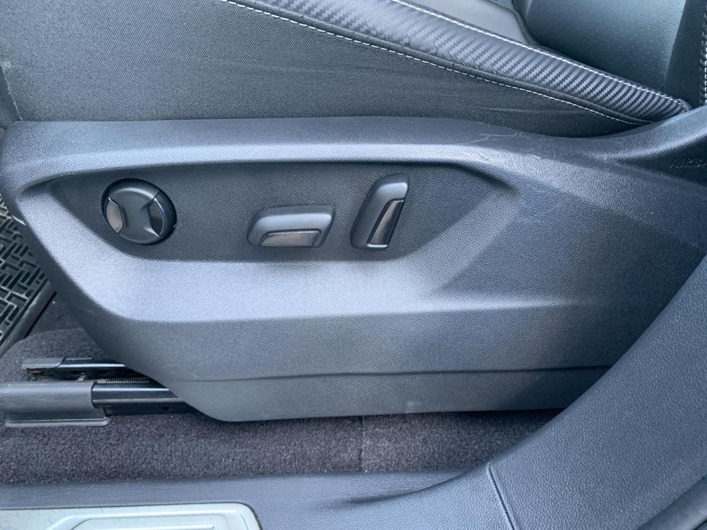 2021 RED /BLACK Volkswagen Atlas Cross Sport V6 SE w/Technology (1V2WE2CA0MC) with an 3.6L V6 engine, Automatic transmission, located at 506 S. Kingshighway, Cape Girardeau, MO, 63703, (573) 235-5000, 37.294991, -89.553635 - 2021 Volkswagen Atlass Cross Sport SE 1-Owner 45xxx miles Front Wheel Drive 3.6L V6 Automatic Leather Backup Camera Power Driver Seat Heated Seats Bluetooth Cruise Power Windows/Locks/Mirrors We have financing available and we accept trades! Fill out a credit application on our websit - Photo#19