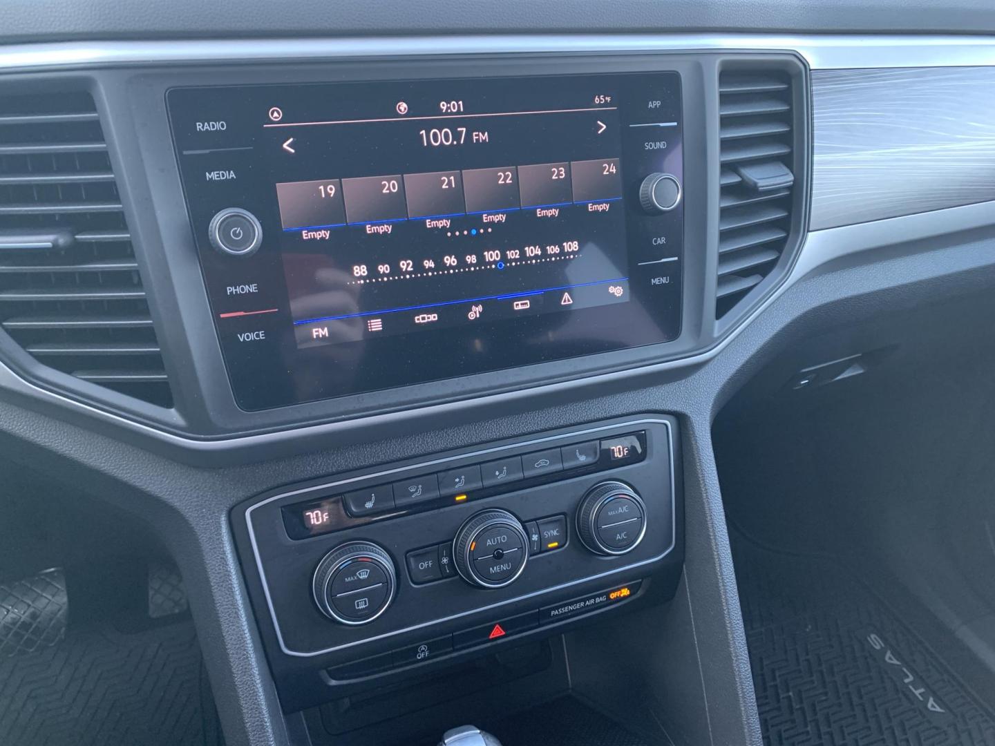 2021 RED /BLACK Volkswagen Atlas Cross Sport V6 SE w/Technology (1V2WE2CA0MC) with an 3.6L V6 engine, Automatic transmission, located at 506 S. Kingshighway, Cape Girardeau, MO, 63703, (573) 235-5000, 37.294991, -89.553635 - 2021 Volkswagen Atlass Cross Sport SE 1-Owner 45xxx miles Front Wheel Drive 3.6L V6 Automatic Leather Backup Camera Power Driver Seat Heated Seats Bluetooth Cruise Power Windows/Locks/Mirrors We have financing available and we accept trades! Fill out a credit application on our websit - Photo#26